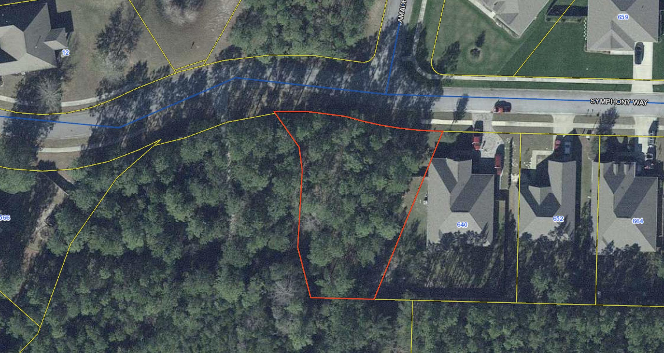 BUILD YOUR DREAM HOME on this private & large home site! Amenities! Amenities! Amenities!! Incredible savings with the CDD paid in full! (*see documents for CDD disclosures) https://hammockbaycdd.com
Just across the Bay is Freeport's Widely-Acclaimed, Premier ''Lifestyle'' Community. A 3000+ acre master-planned development promoting the lost charm of community life; simple yet innovative, quaint but expansive, with an impressive array of amenities. network of sidewalks, nature trails, and bike paths will most certainly lead you to a place of interest - the Hammock Bay Town Square (lawn-style amphitheater for entertainment, boutique commercial space for onsite conveniences), Freeport Park at Hammock Bay (community/public park featuring a multitude of ballfields/park amenities), The Lake Club Clubhouse (Olympic Size Lap Pool, Resort Style Pool, Wet Deck, Putting Green, Tennis, Playground, Basketball, 4000 Sq Ft Fitness Center, meeting/functions facility) , or the Bayfront Club located on our 1100 ft. of pristine shoreline alongside the Choctawhatchee Bay. Community specifications/amenities subject to change without notice. Hammock Bay owners will also have the benefits of on-site Fiber Optics. Hammock Bay is equipped with a State of the art Fiber Optic infrastructure. This technology removes speed restrictions & supports increased high-speed services for your home, as well as new & exciting broadband services planned for the future. Buyer to verify general information, community covenants & restrictions, and lot dimensions. Hammock Bay is a Community Development District (CDD).