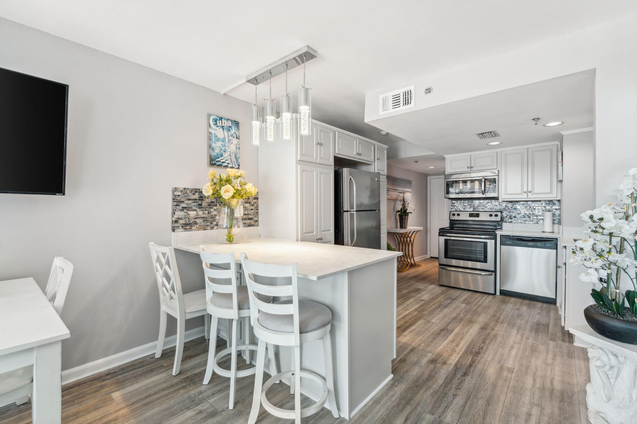 SUNBIRD CONDO - Residential