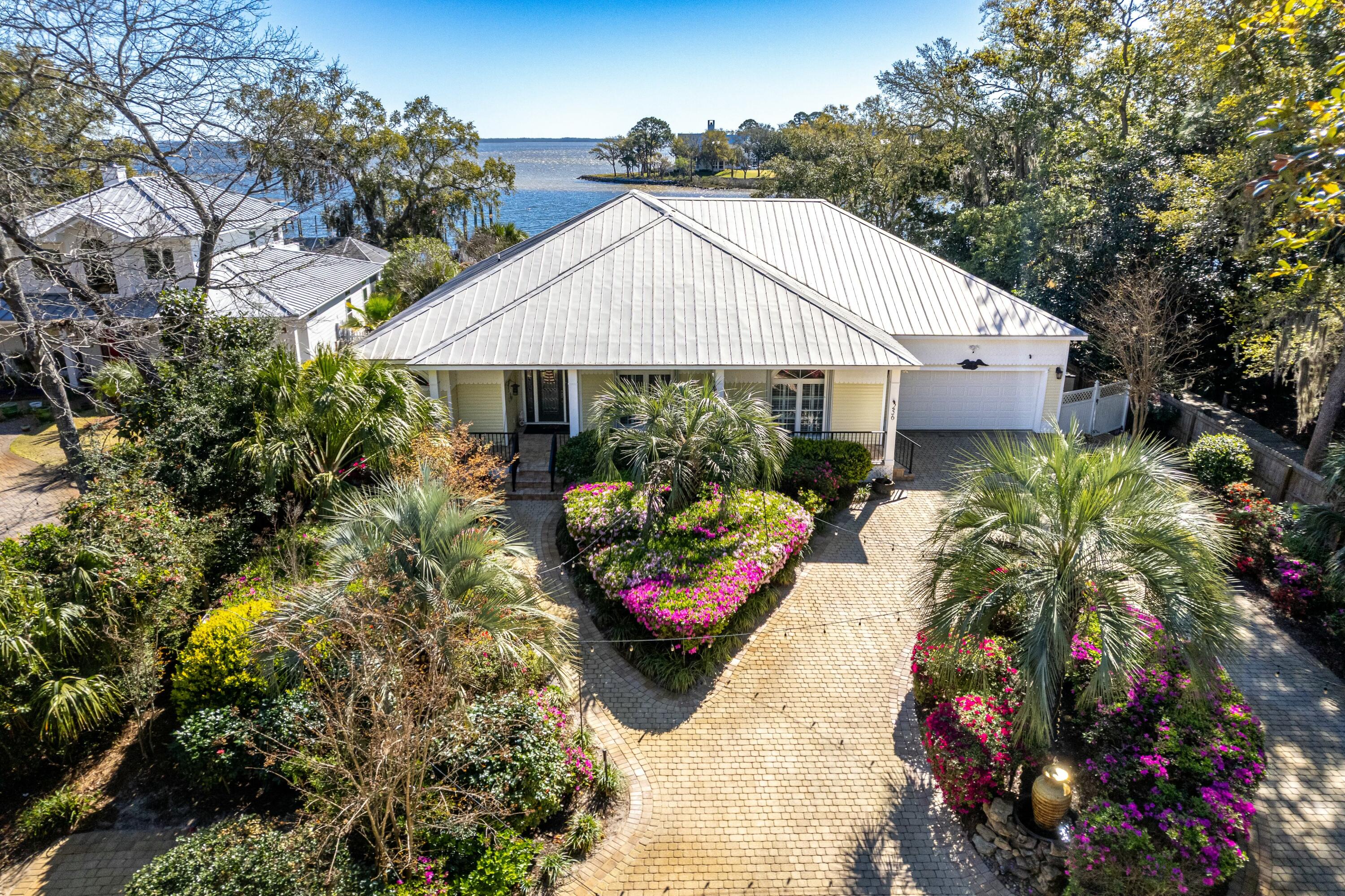 FISCHERS LANDING - Residential