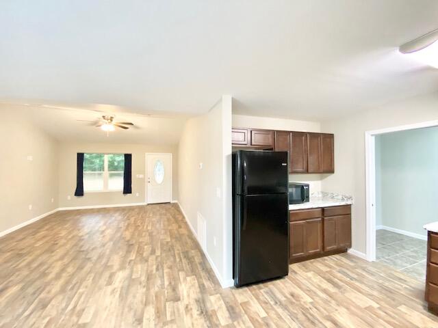 OAKWOOD HILLS UNIT 3 - Residential Lease