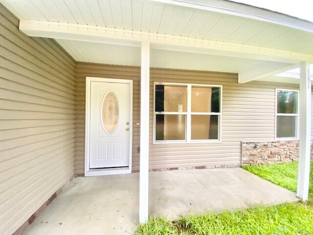OAKWOOD HILLS UNIT 3 - Residential Lease