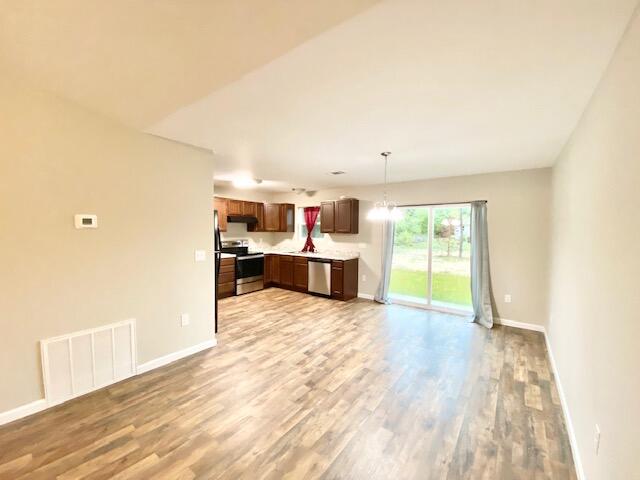 OAKWOOD HILLS UNIT 3 - Residential Lease