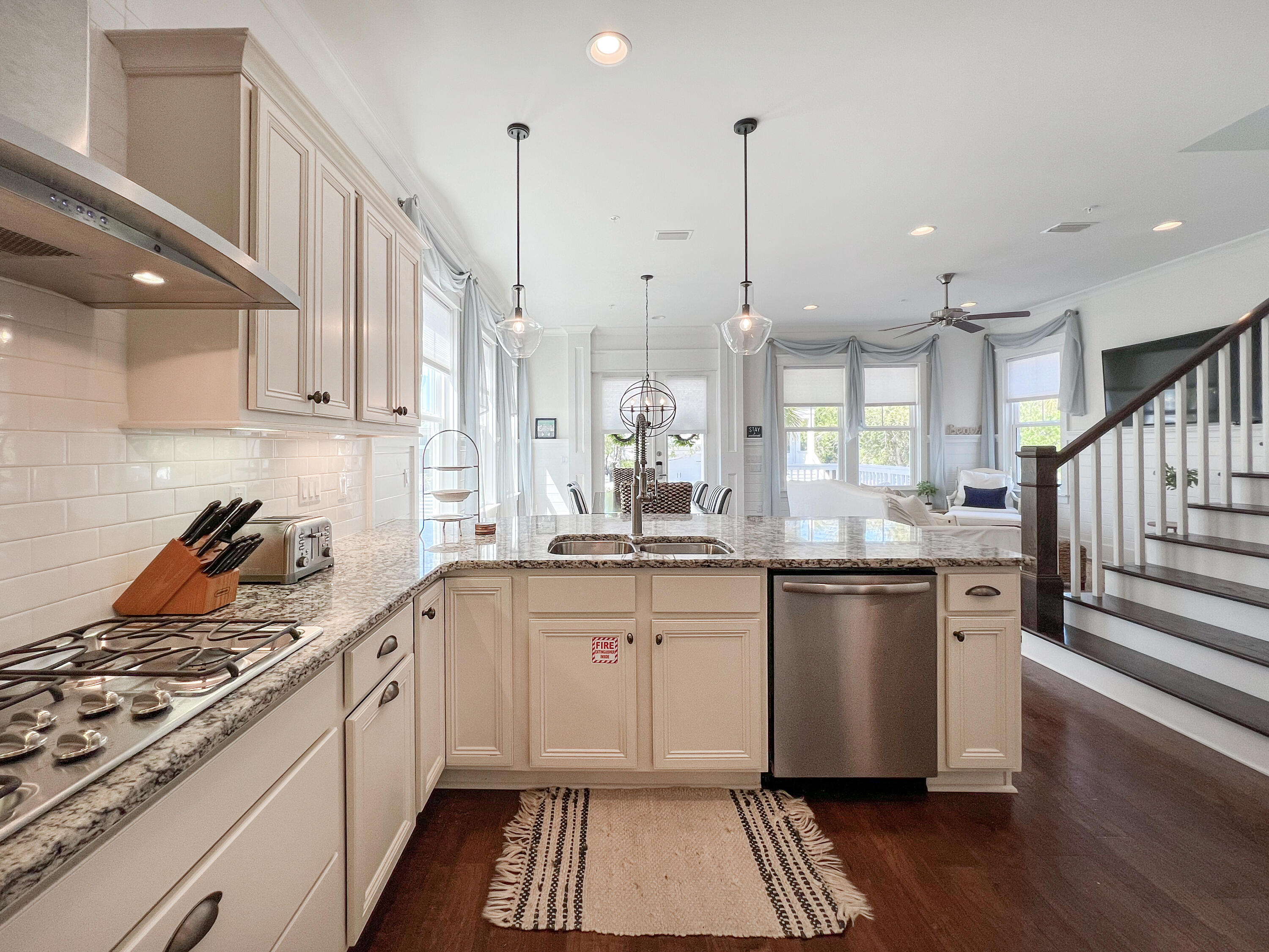 HIGHLAND PARKS - Residential