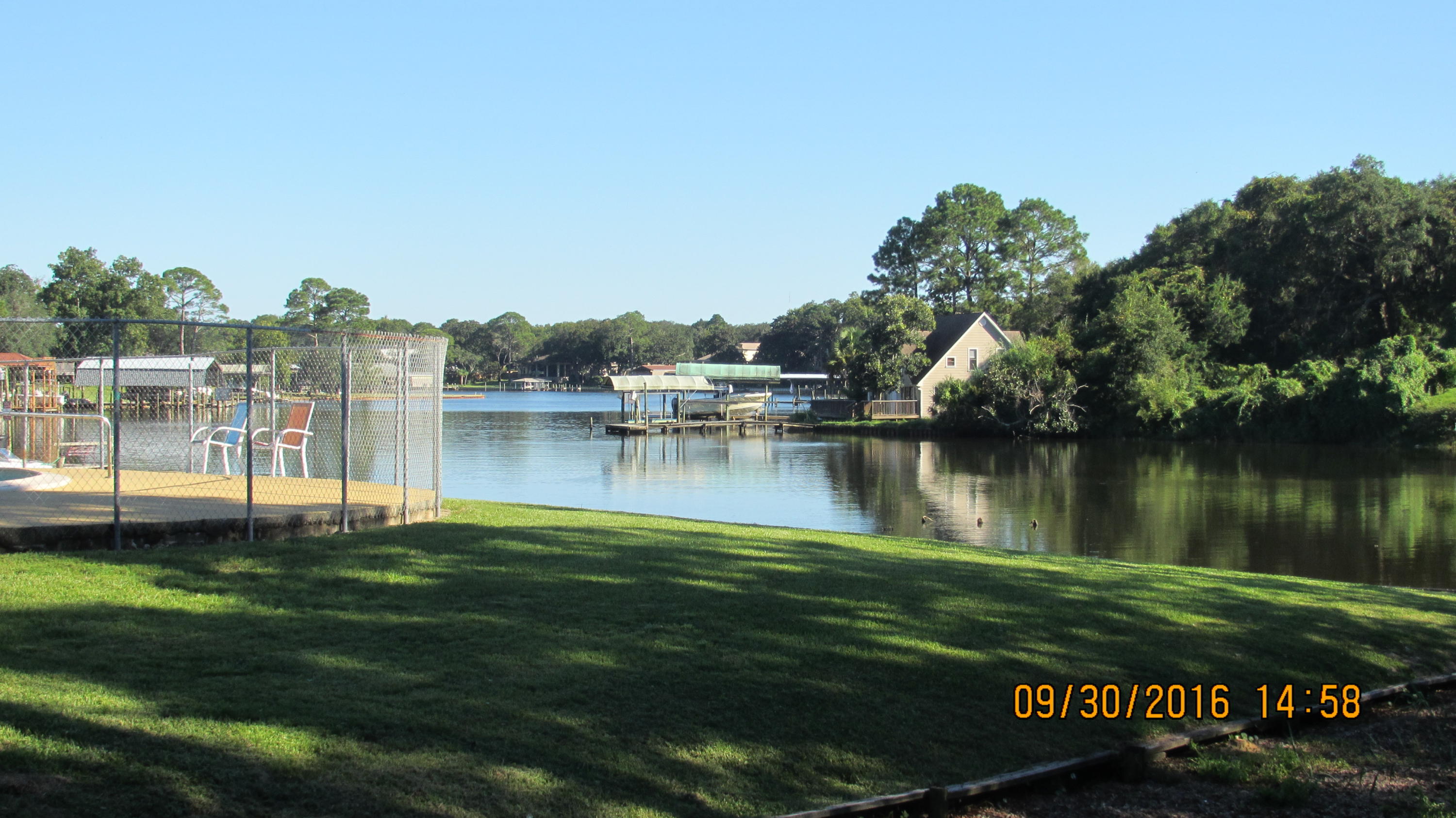 1 bedroom, 1 bath unit on the water! Sit on the back porch and watch the sun come up. Community has laundry facilities, a pool and a dock. Water, sewer and trash is included in the rent. Available May, 10th!