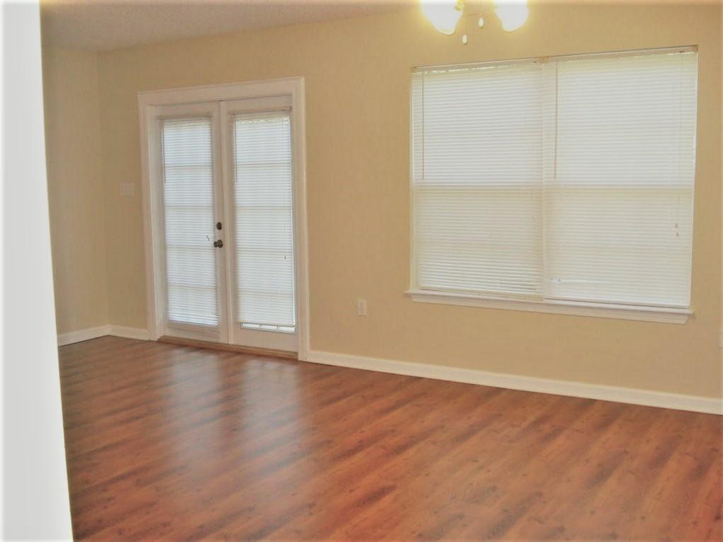 ROLLING PINES - Residential Lease