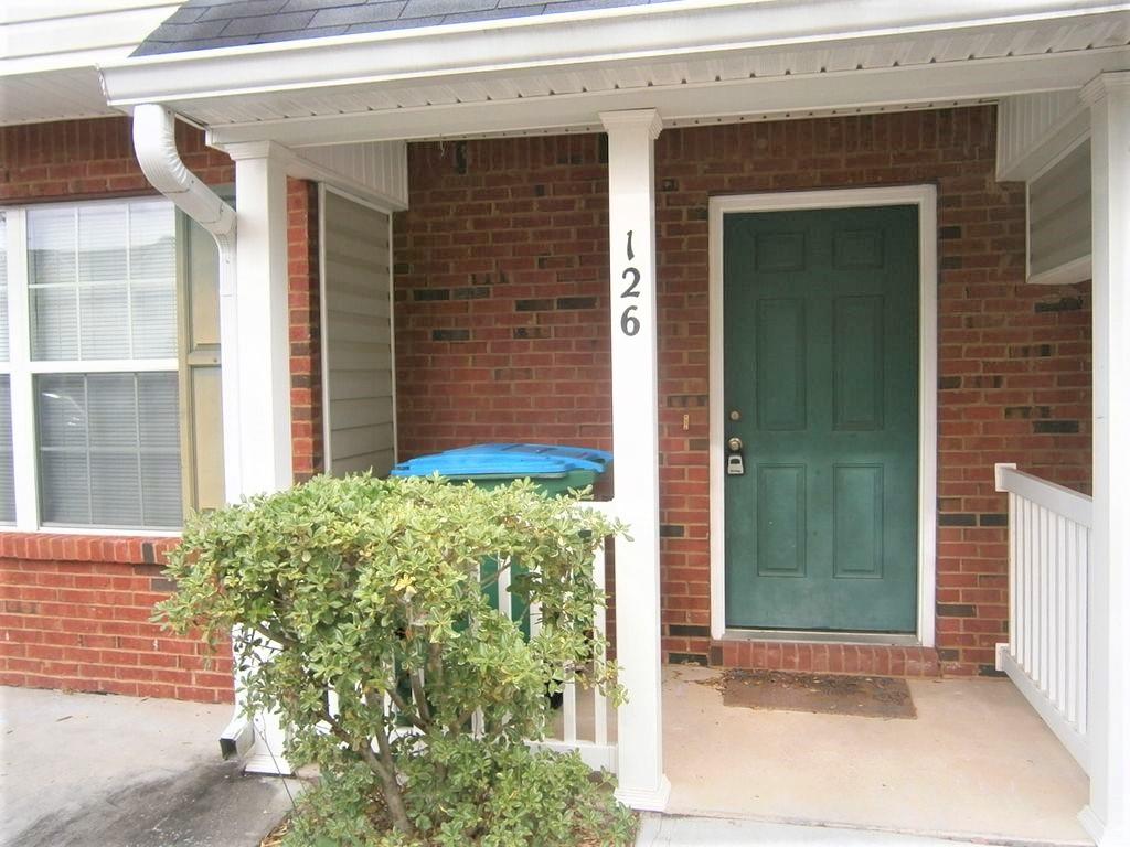 ROLLING PINES - Residential Lease