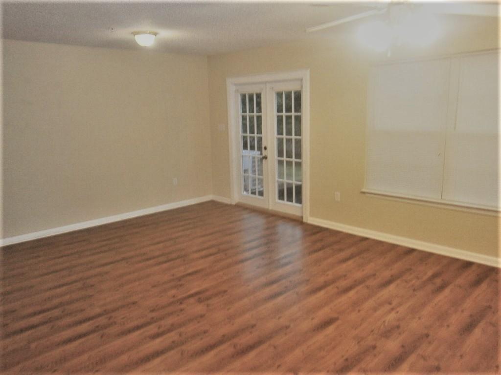 ROLLING PINES - Residential Lease