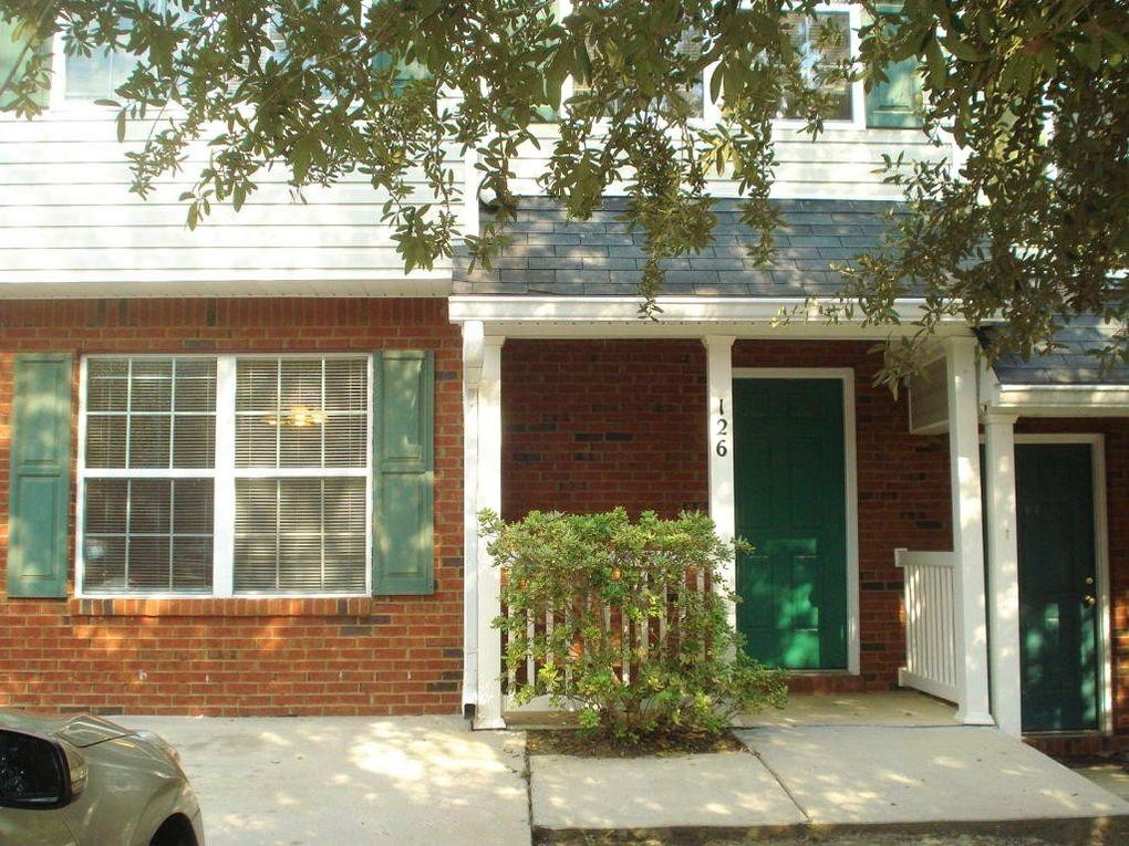 Great Townhouse in the Rolling Pines Subdivision. 3 bed/2.5 bath. Unit contains kitchen and living/dining area along with a half bath downstairs, and Master Bed/Master Bath, along with 2 more bedrooms and a hall bath upstairs as well.  Completing this home are the French doors out back to a patio area for BBQ grills and Picnic setting for you to make your own.
Military special location within minutes to 7th Special Forces Group, and under half hour to Eglin AFB or Ft. Walton Beach or to the Blackwater State Park!  Also, under 5 min to local medical center and 25 minutes to the airport.

12 Month lease. Tenant pays for all utilities. Pets approved on a case by case basis. Call to see or make application today. Lease subject to application, including a full credit and background check.