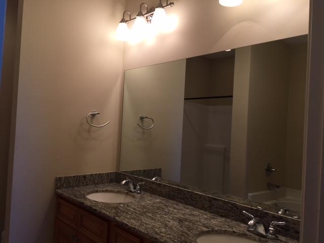 ARBOR LAKE PHASE II - Residential Lease