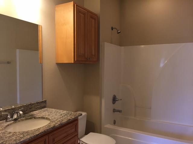 ARBOR LAKE PHASE II - Residential Lease