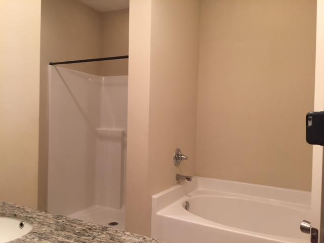ARBOR LAKE PHASE II - Residential Lease