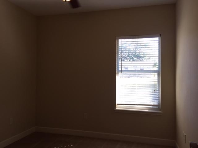 ARBOR LAKE PHASE II - Residential Lease