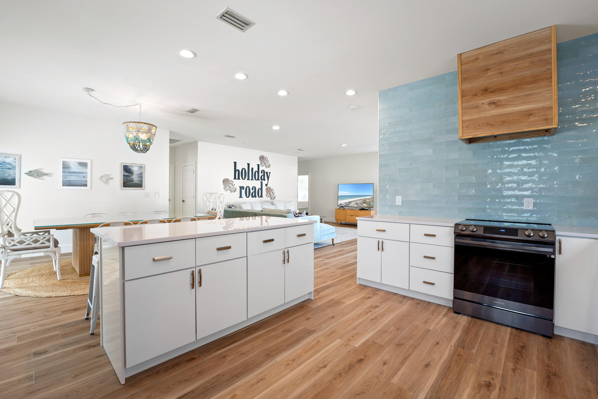 NO RECORDED SUBDIVISION - Residential
