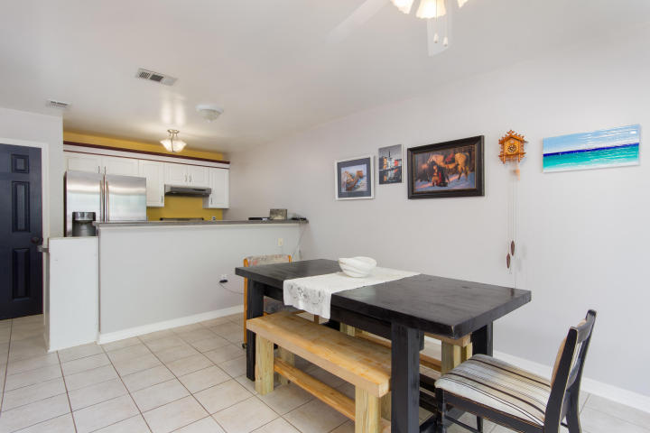 DOMENICAS COVE T/H - Residential Lease
