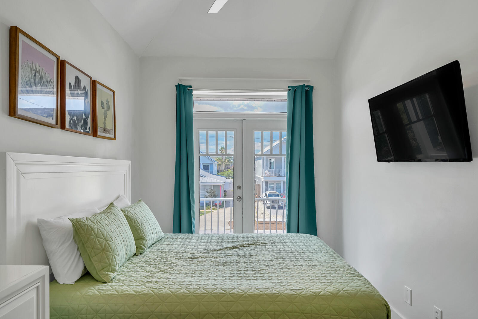 CRYSTAL BEACH - Residential
