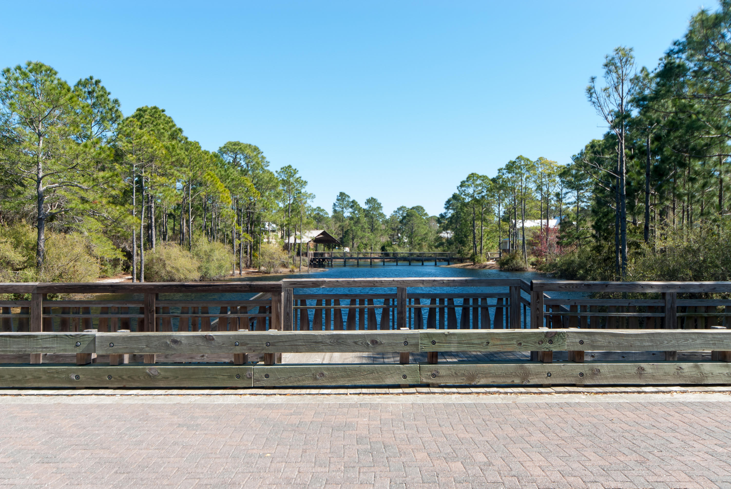 FOREST LAKES - Land