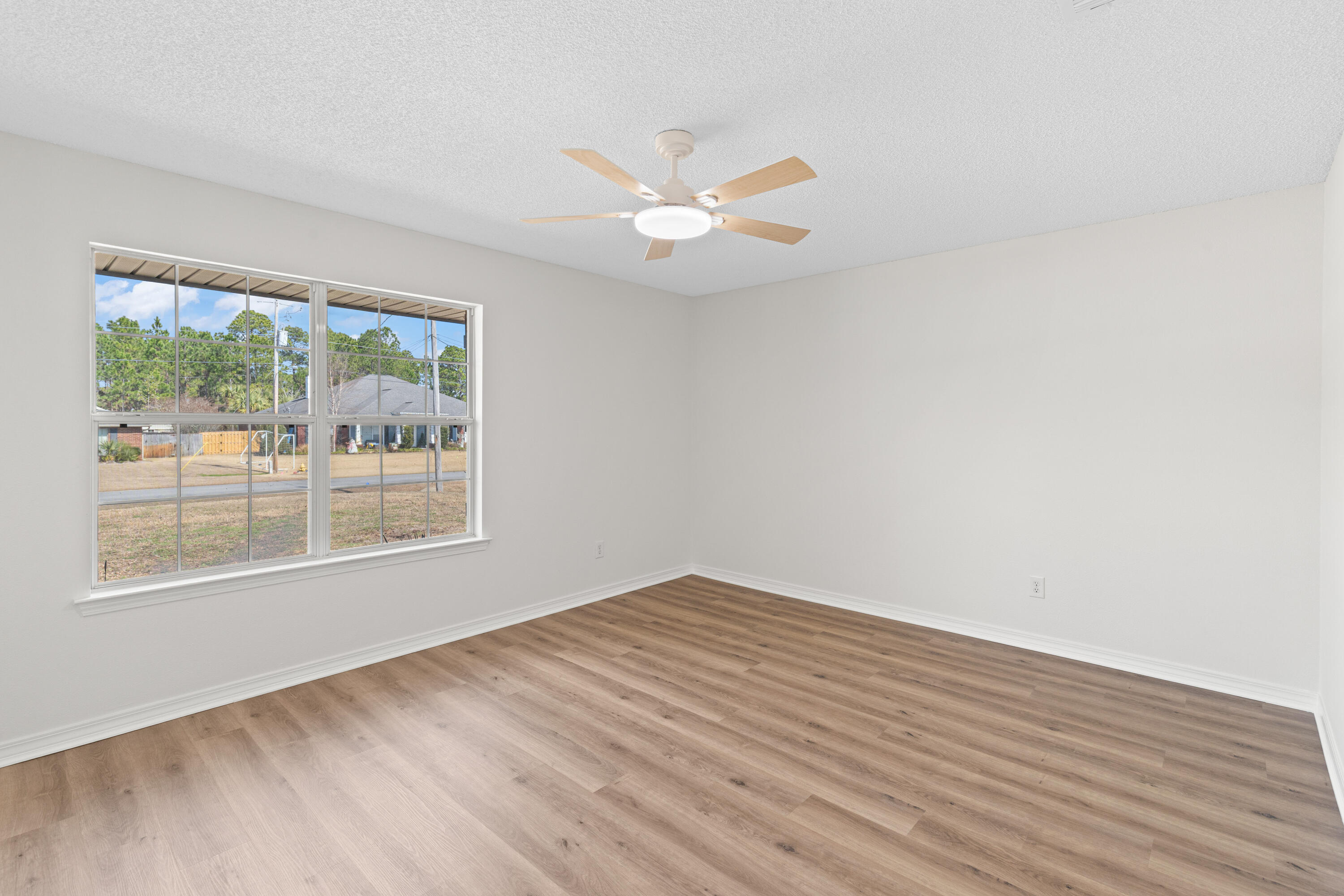 HOLLEY BY THE SEA - Residential