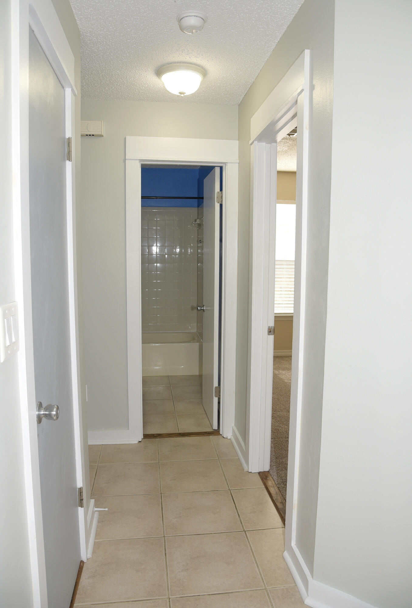 BLUE PINE VILLAGE AMENDED LOT 13 BLK A - Residential Lease