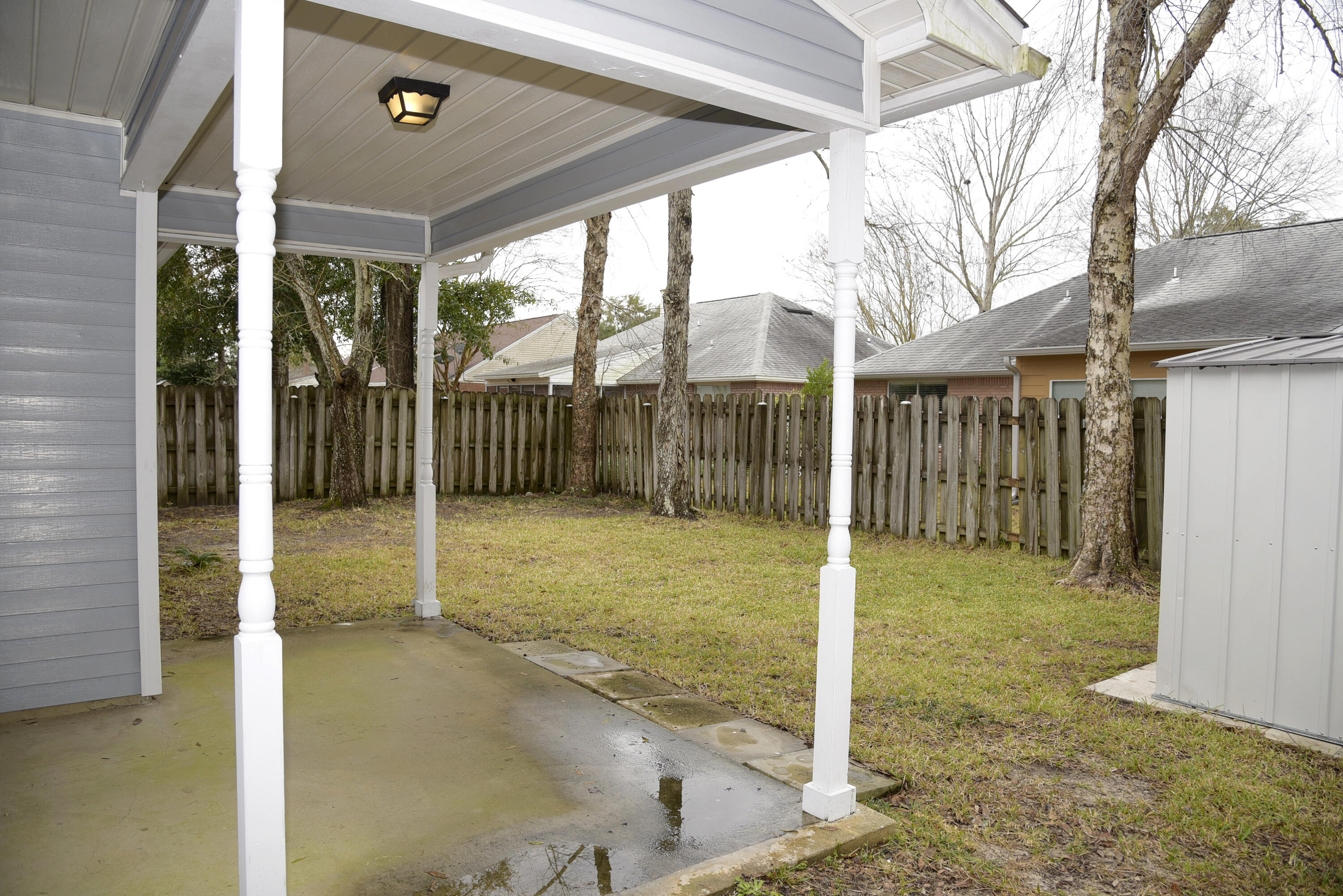BLUE PINE VILLAGE AMENDED LOT 13 BLK A - Residential Lease