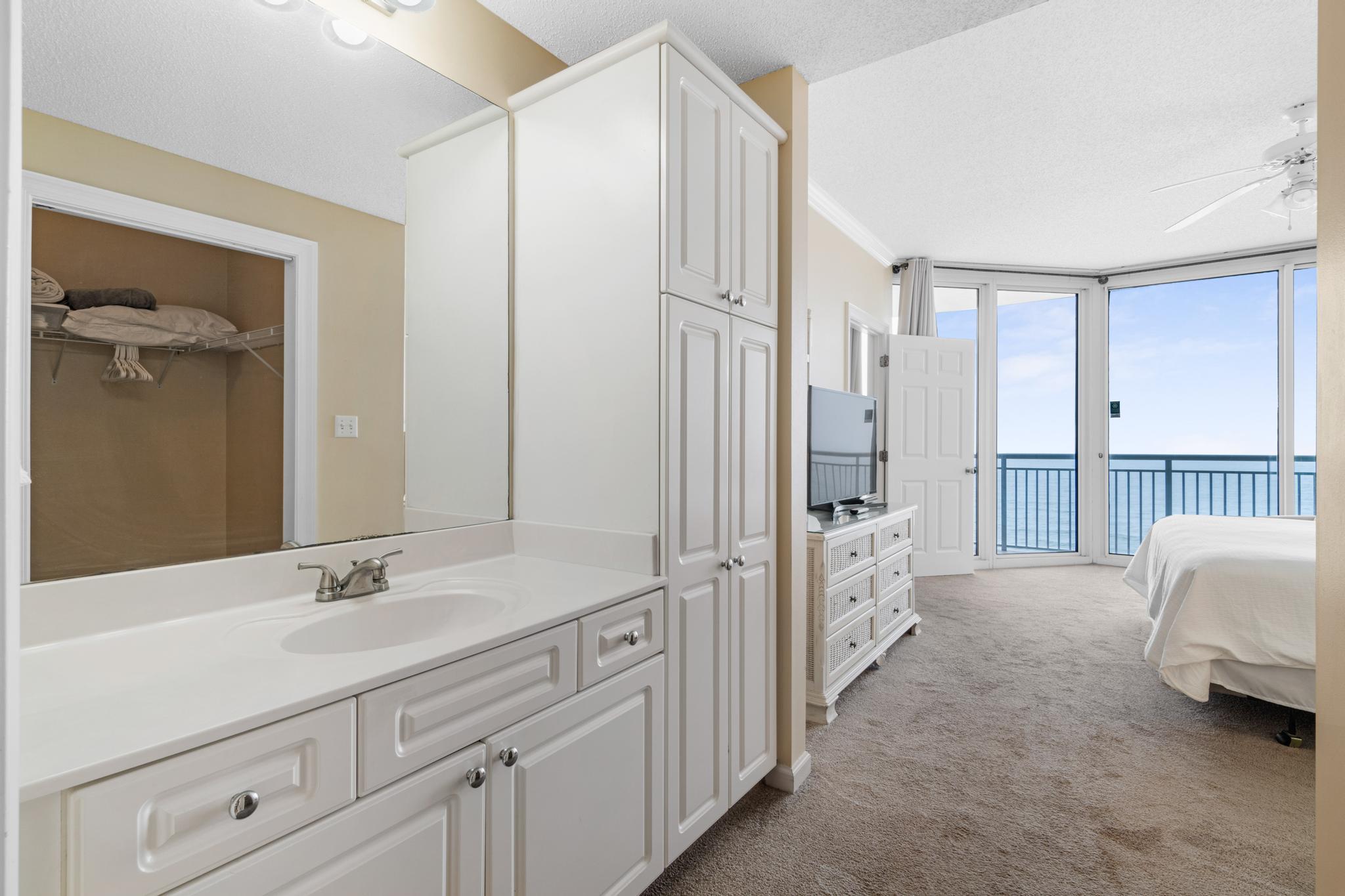 PEARL OF NAVARRE (THE) - Residential
