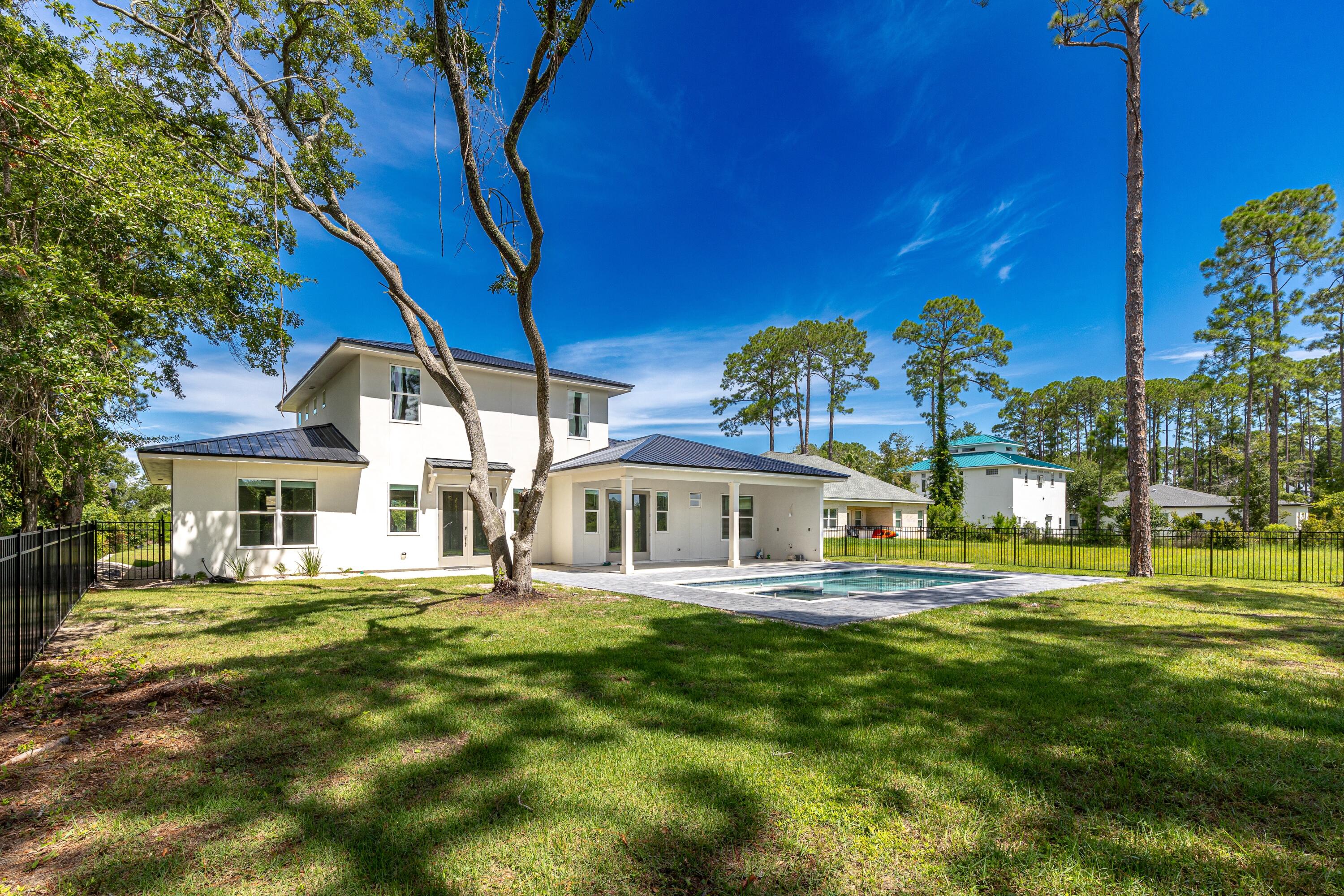 DRIFTWOOD ESTATES - Residential