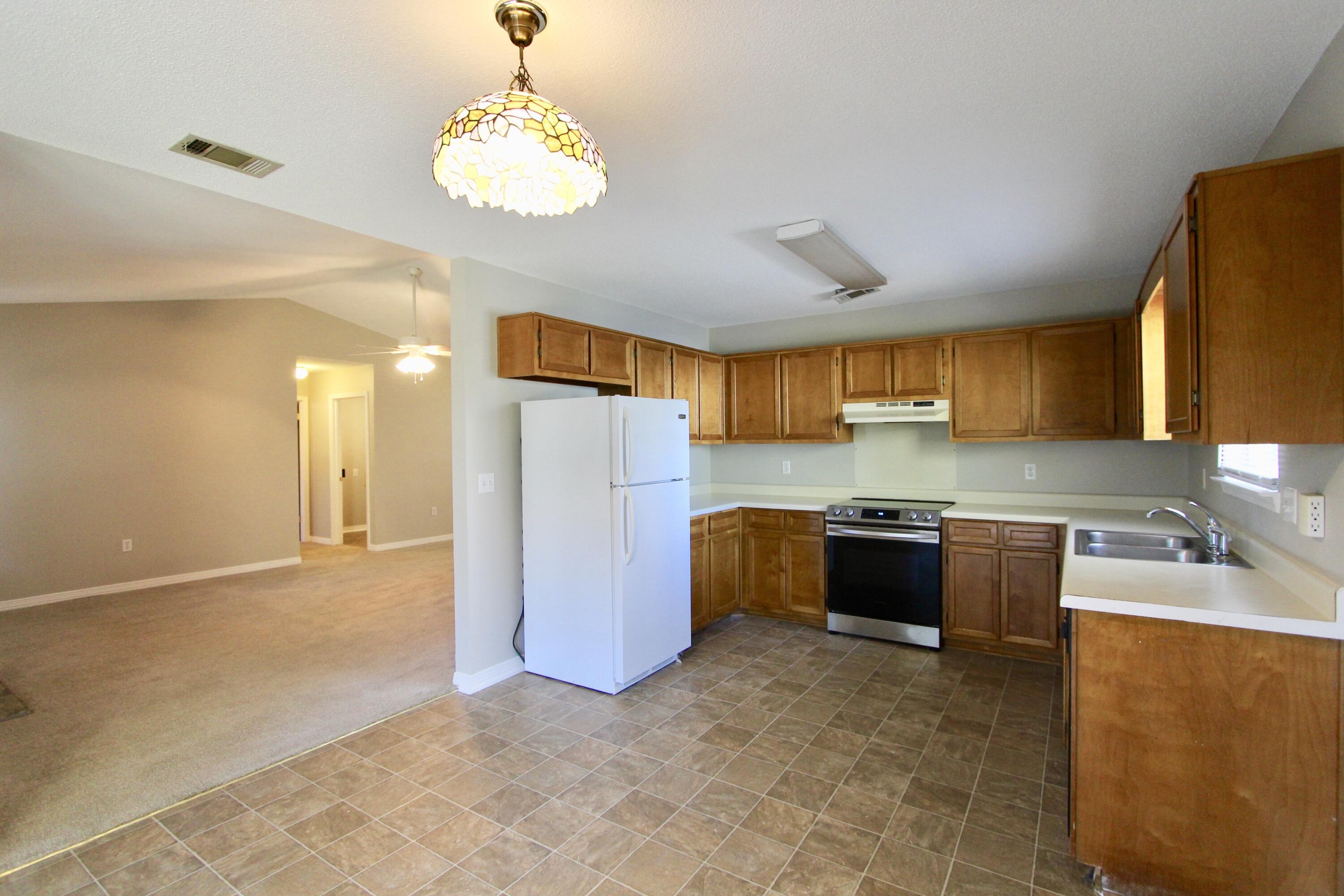 SOUTHVIEW ESTATES PH 2 - Residential Lease