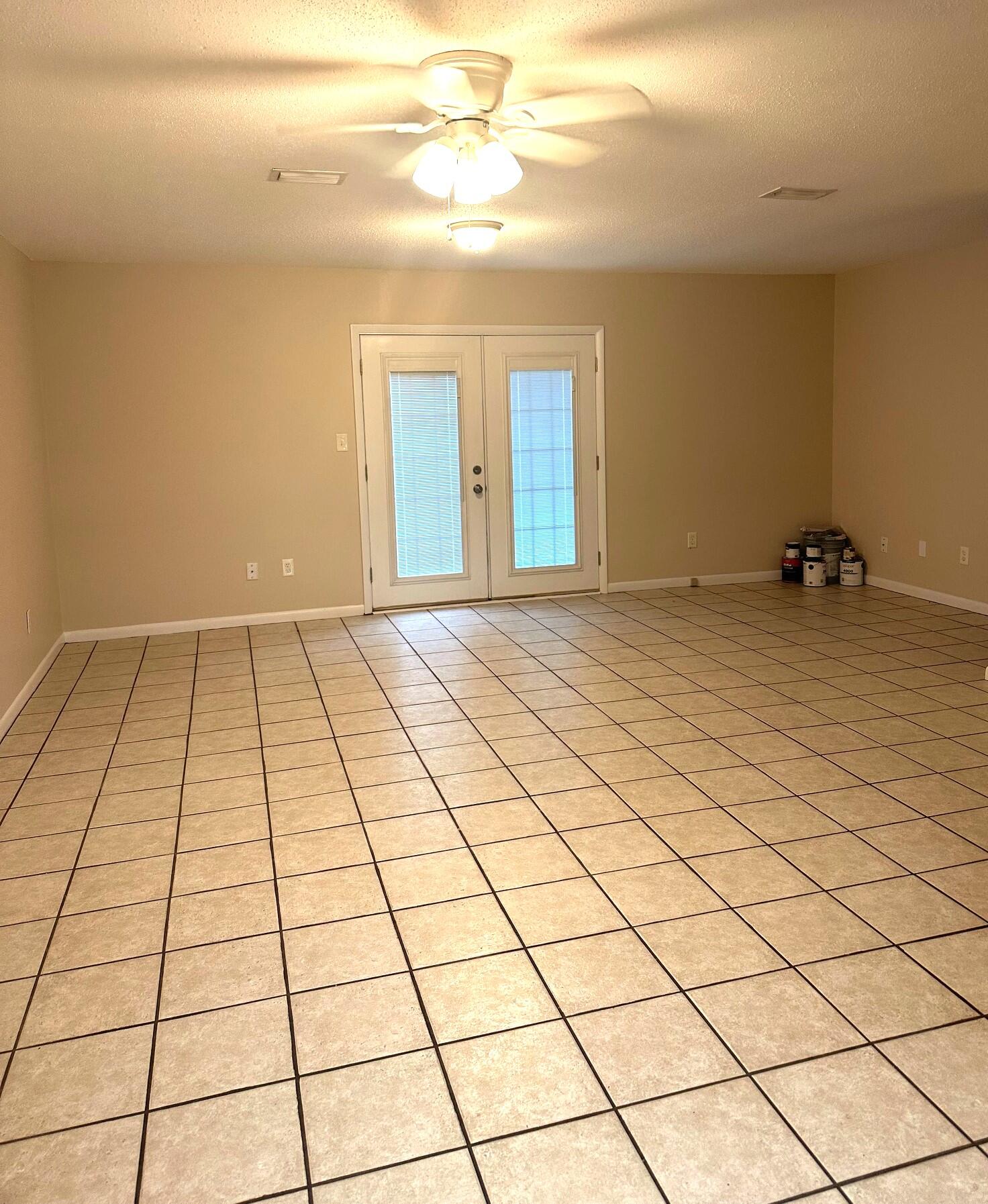 For rent in Fort Walton Beach, spacious townhome 3 bedrooms with fenced in backyard. Great location near Fort Walton Beach Highschool, Edwin's Elementary & Bruner Middle School.  
Driveway for 2 cars. 
1 year lease with option to renew. Rent $2200. Utilities are tenant responsibility. Security Deposit of $2200. Contact Alina for showings and questions 850-533-7885