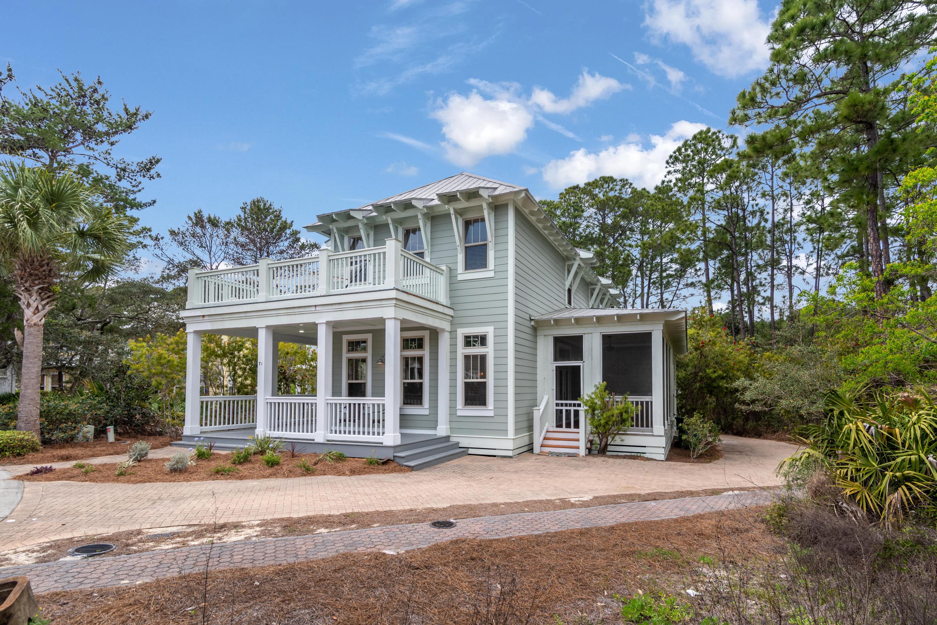 COTTAGES AT EASTERN LAKE - Residential