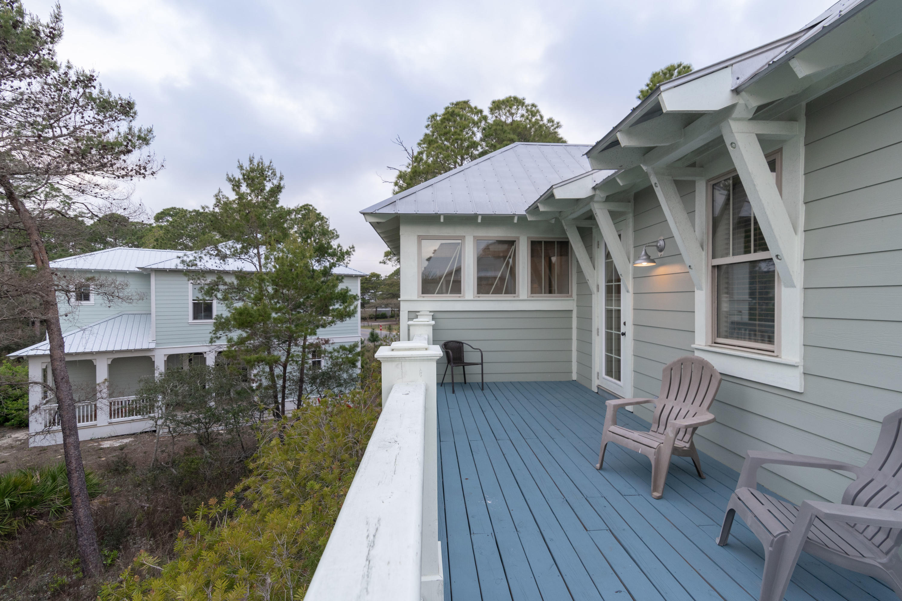 COTTAGES AT EASTERN LAKE - Residential