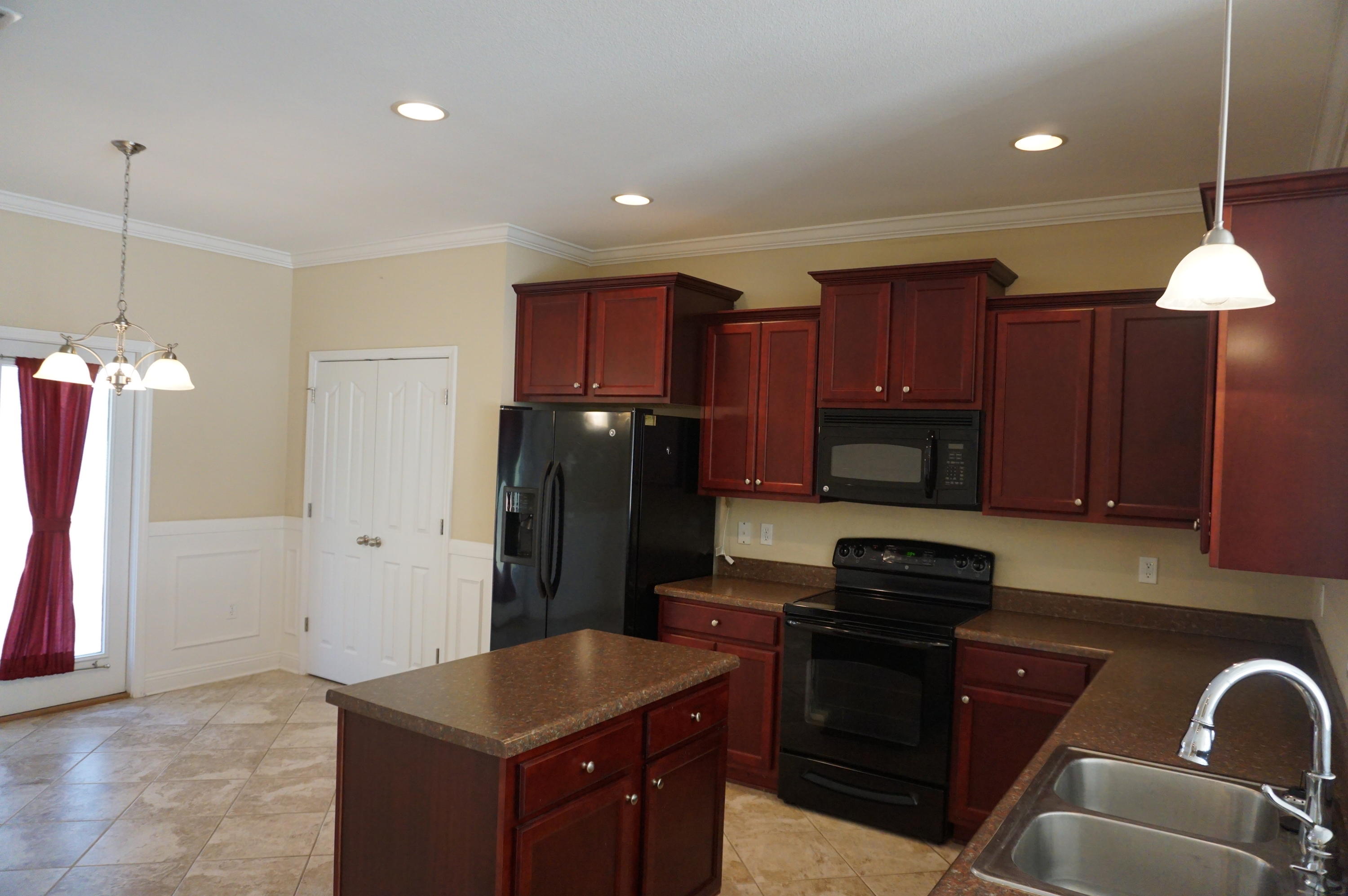 ROLLING RIDGE - Residential Lease