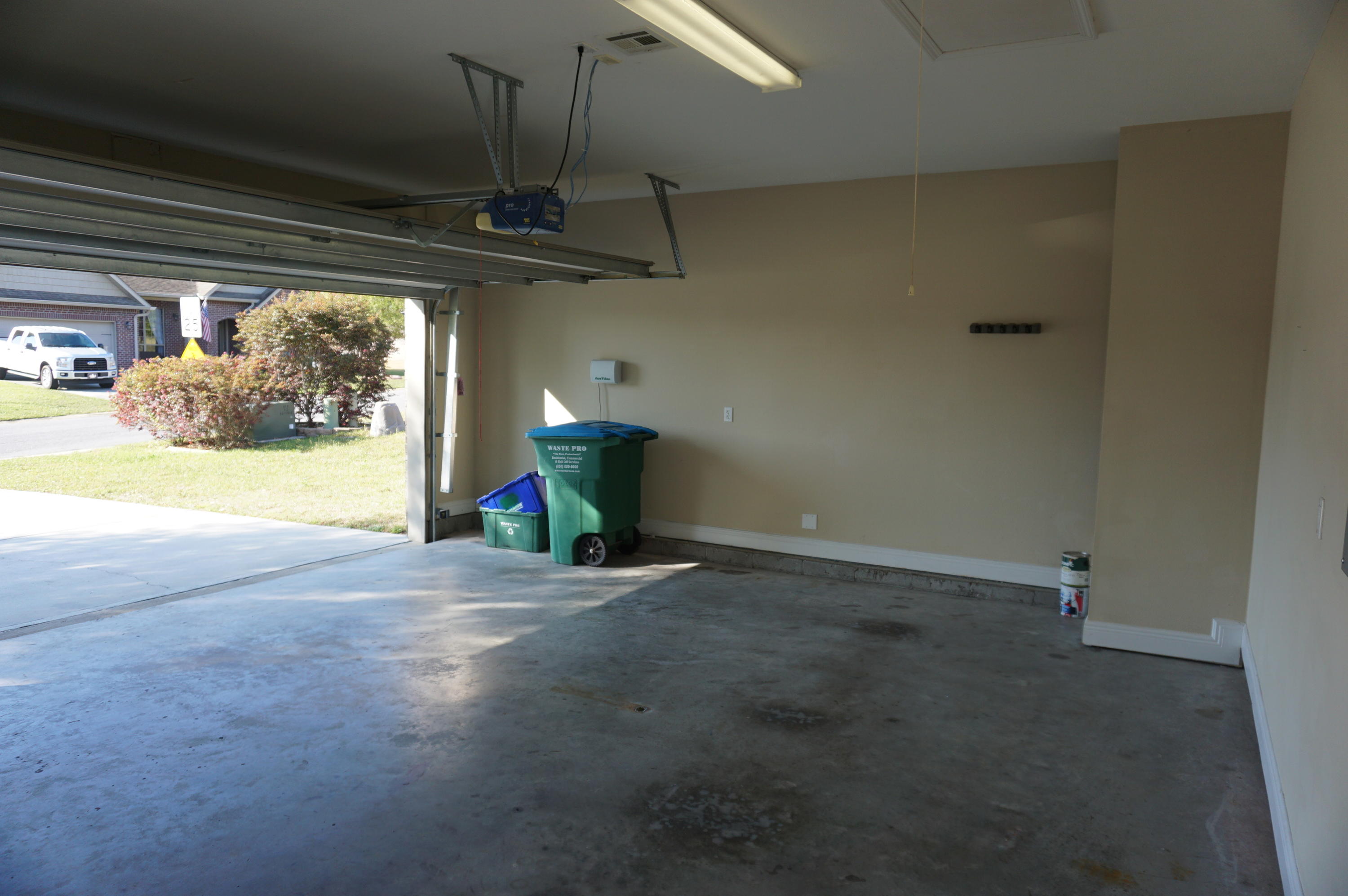 ROLLING RIDGE - Residential Lease