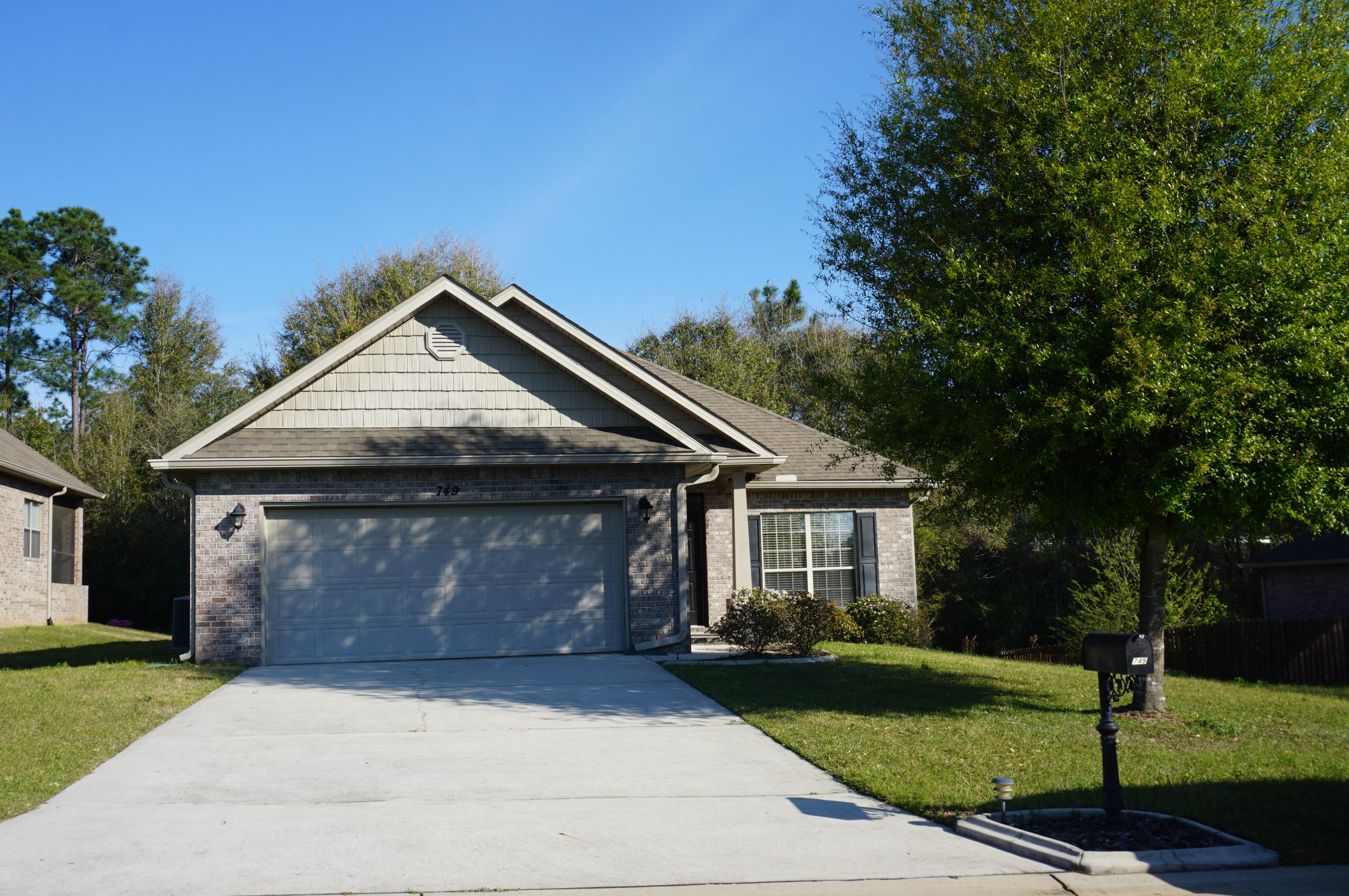 ROLLING RIDGE - Residential Lease