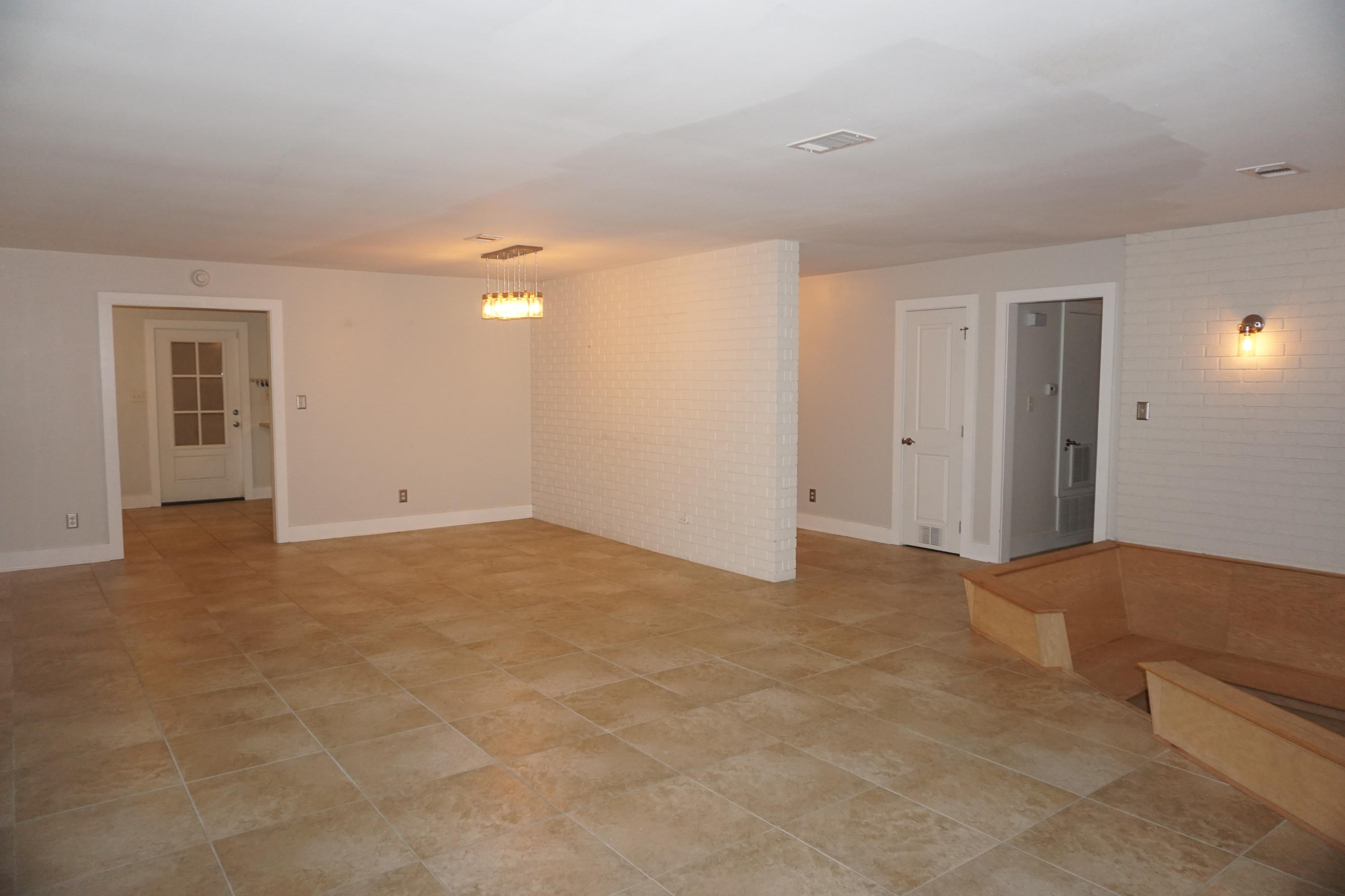 SANTA ROSA SHORES - Residential Lease
