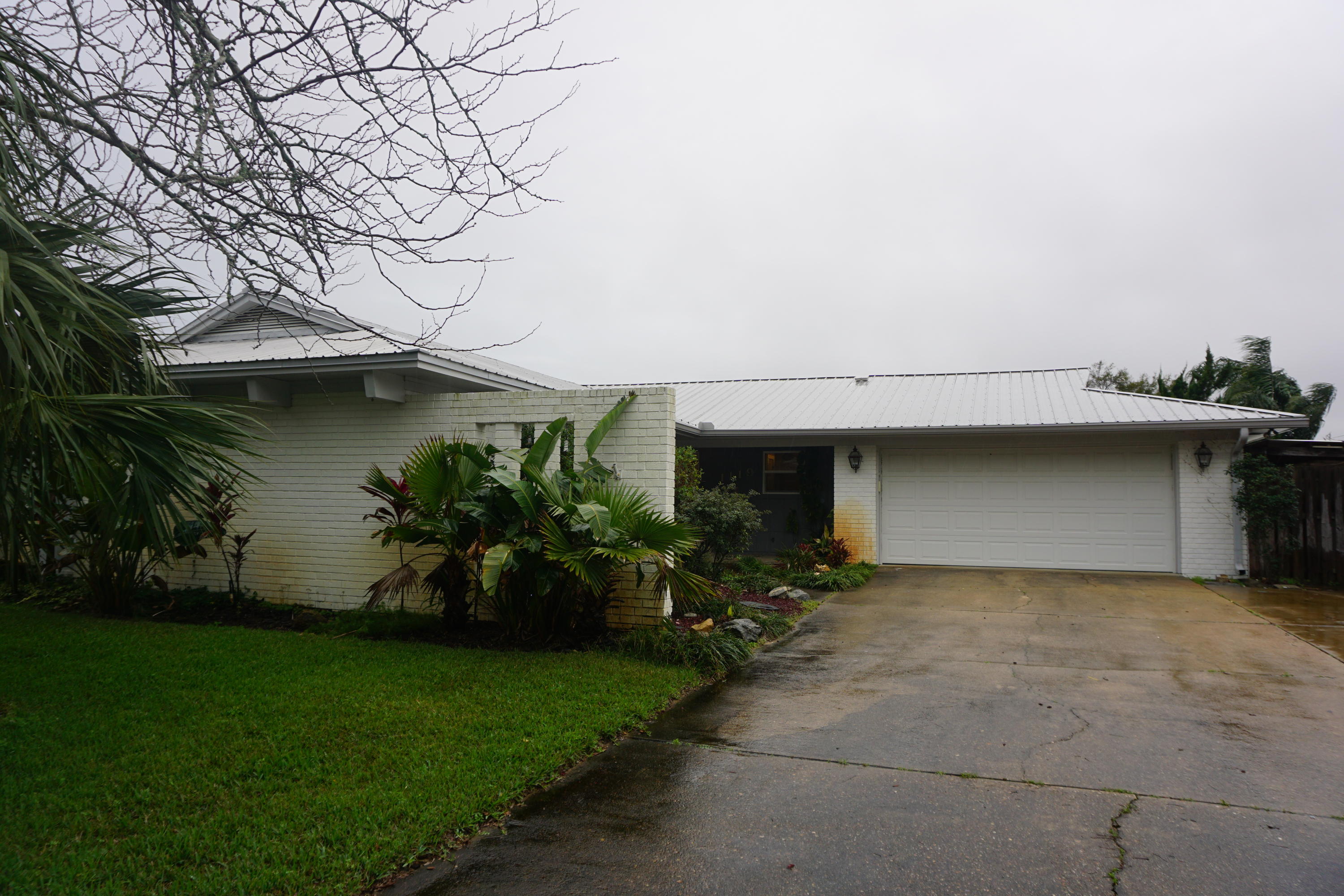 SANTA ROSA SHORES - Residential Lease
