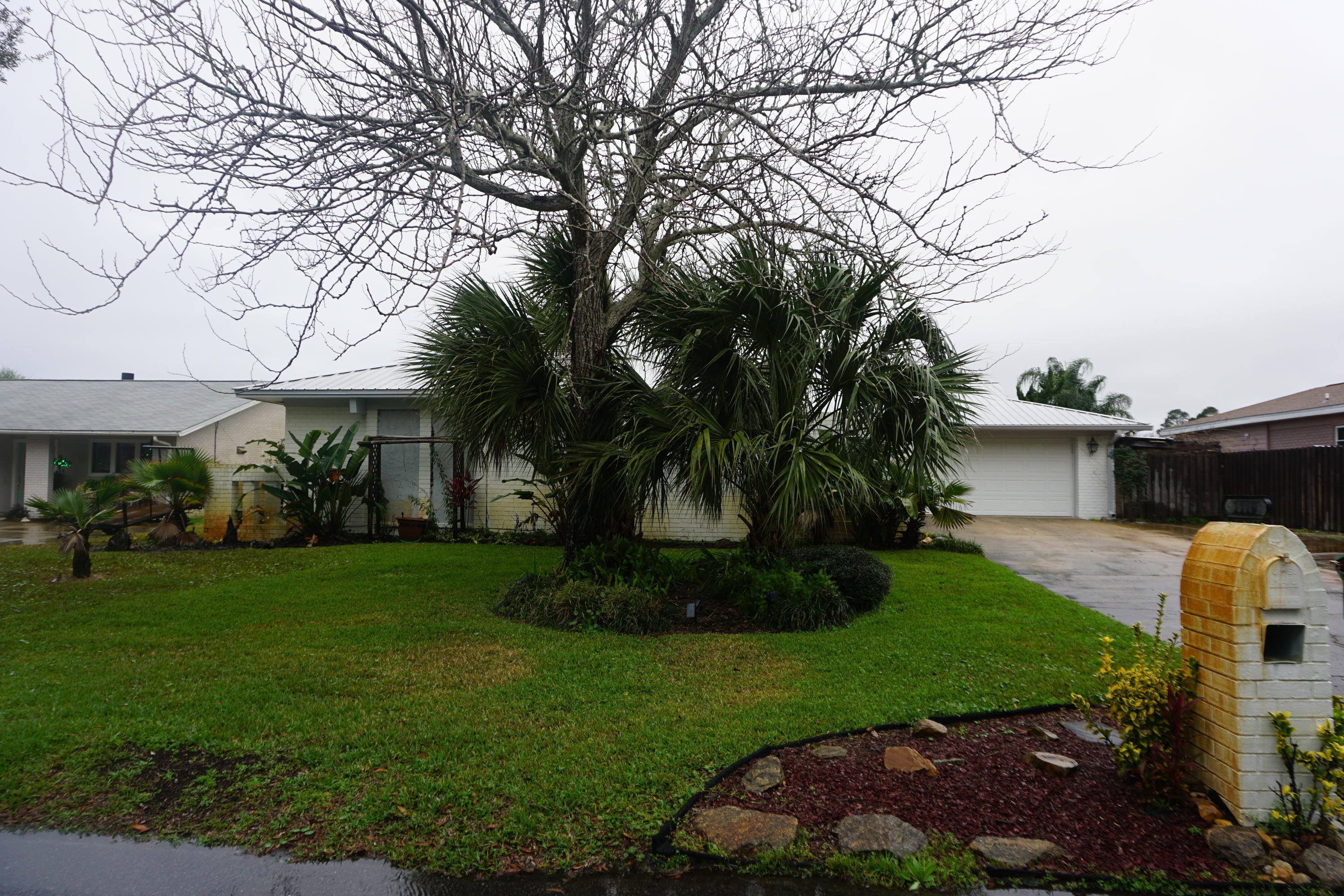 SANTA ROSA SHORES - Residential Lease