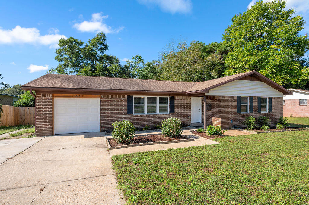 PINE LAKE S/D - Residential