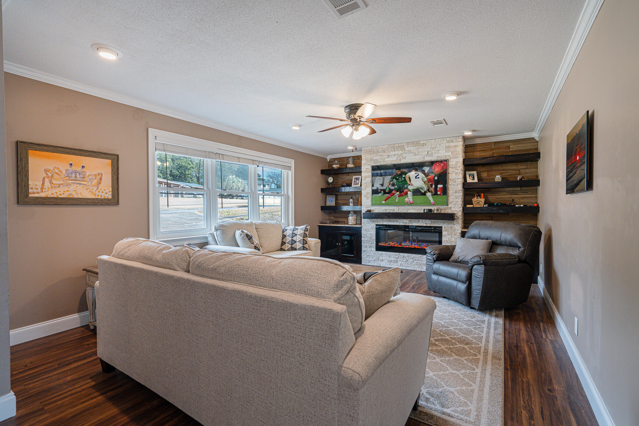 PINE LAKE S/D - Residential