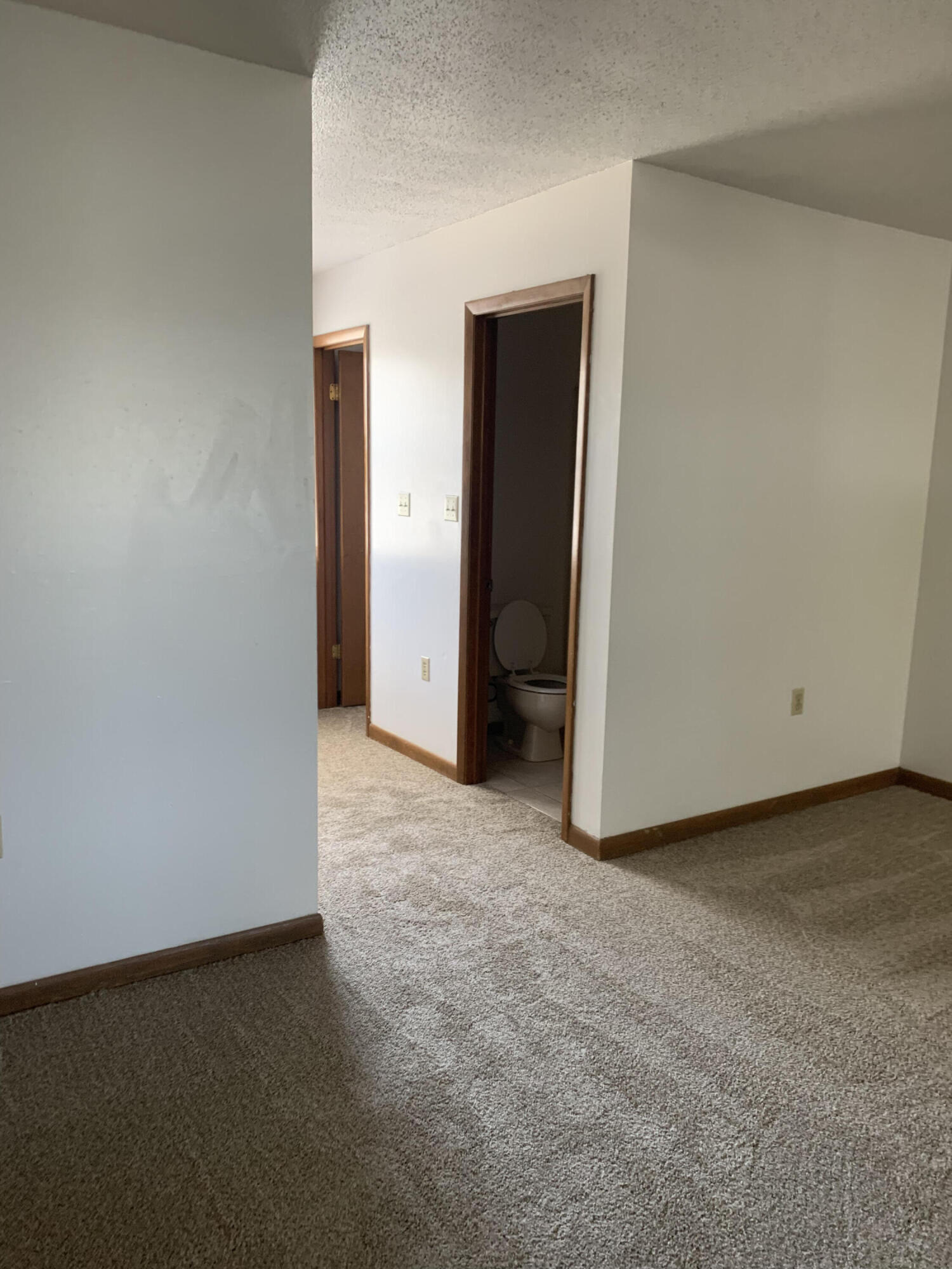 SCOTTWOOD - Residential Lease