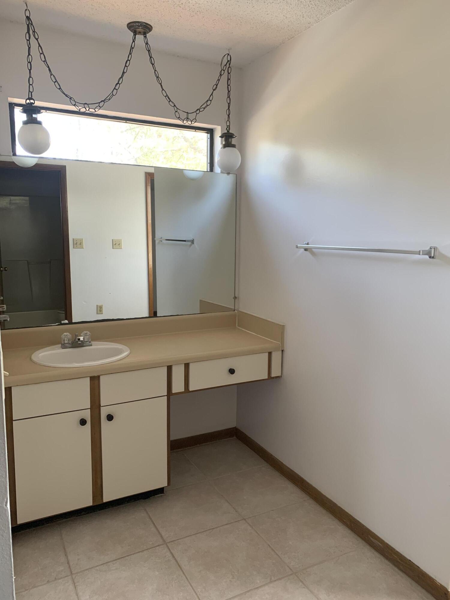 SCOTTWOOD - Residential Lease