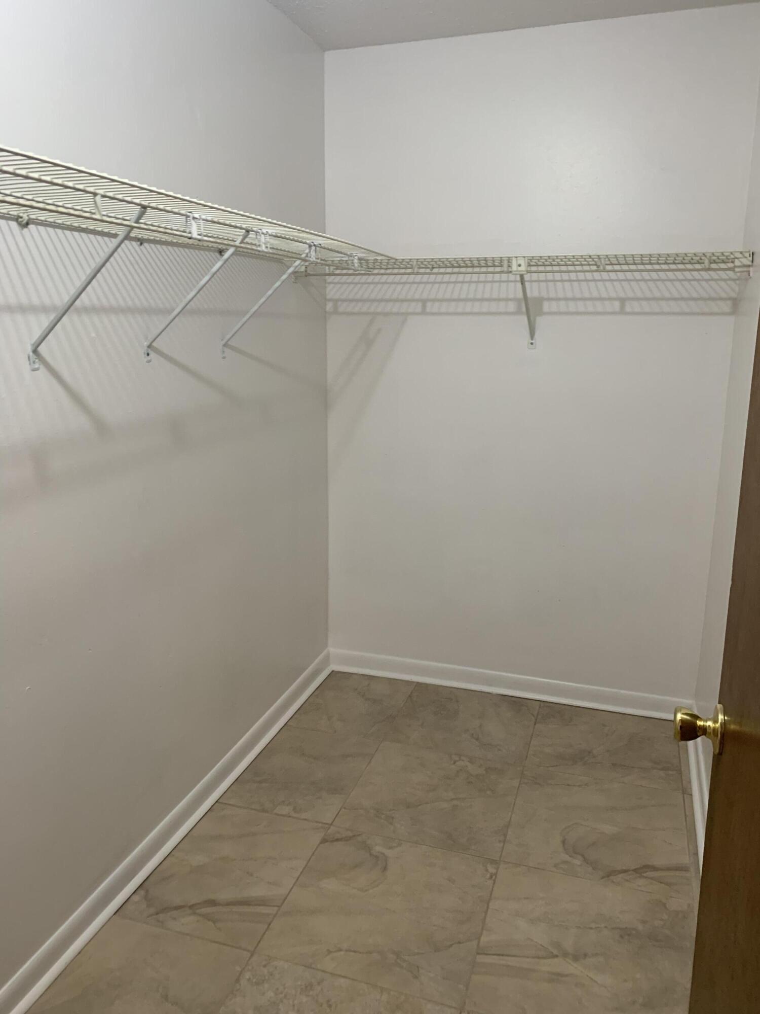 SCOTTWOOD - Residential Lease