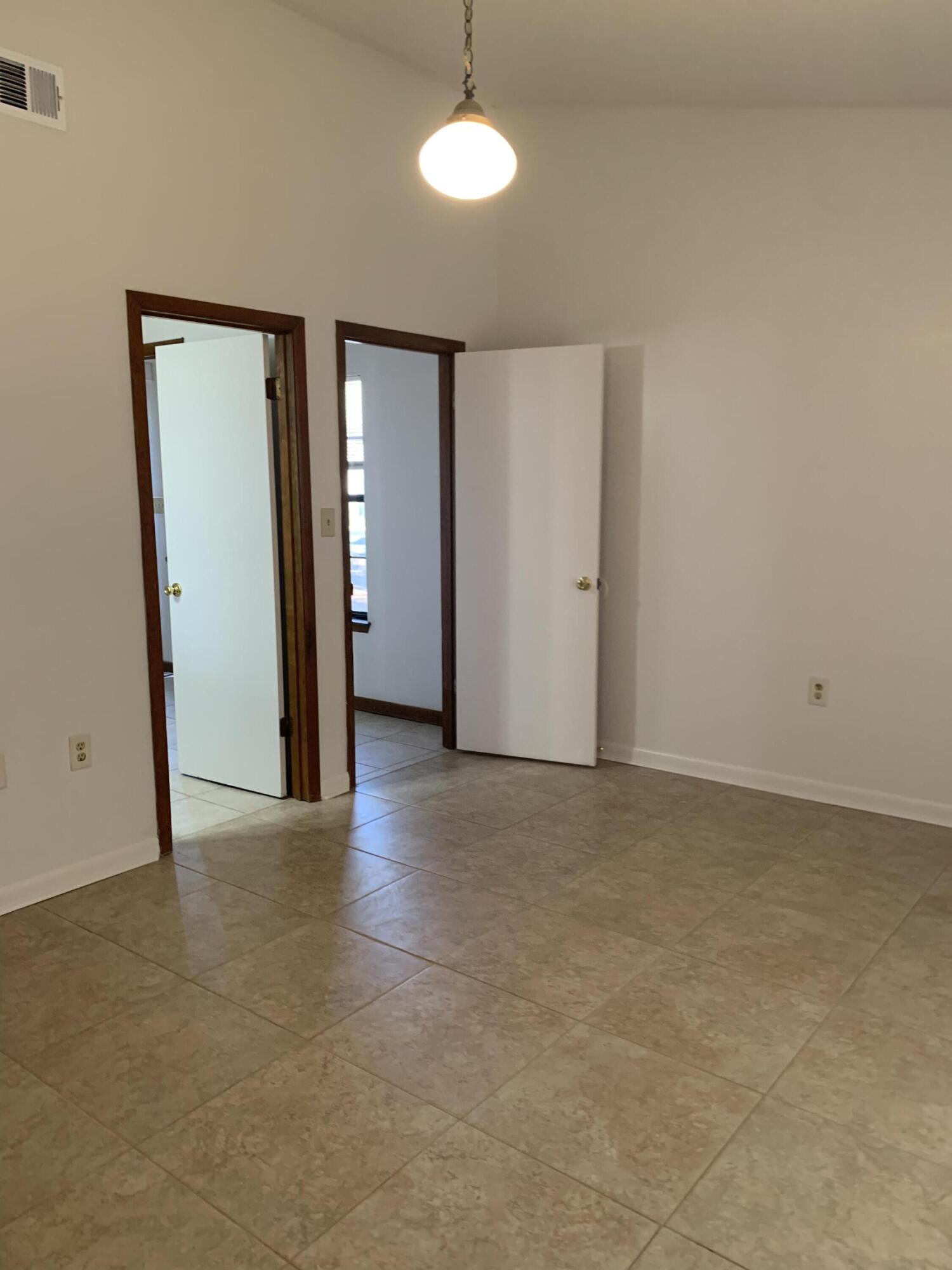 SCOTTWOOD - Residential Lease