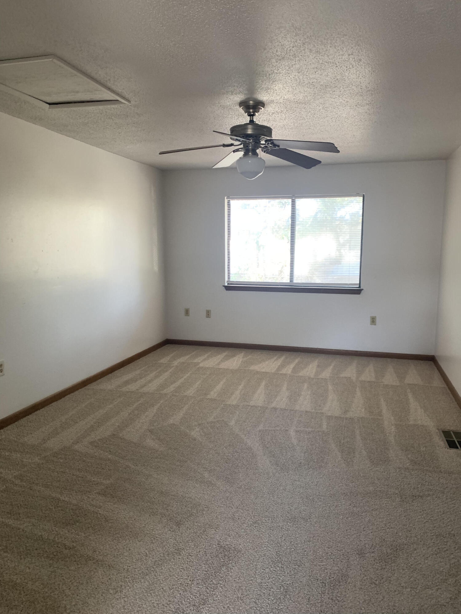 SCOTTWOOD - Residential Lease