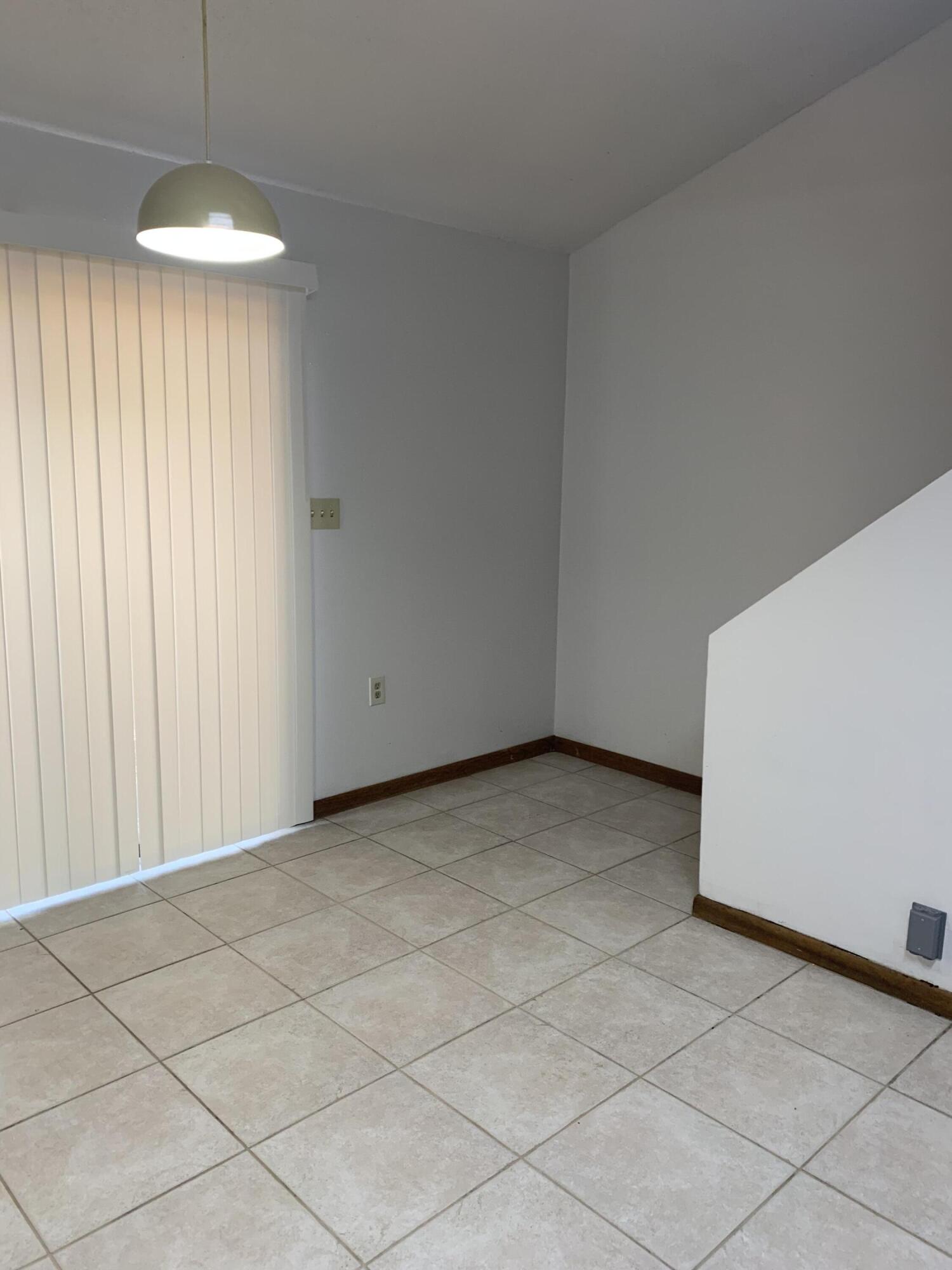 SCOTTWOOD - Residential Lease