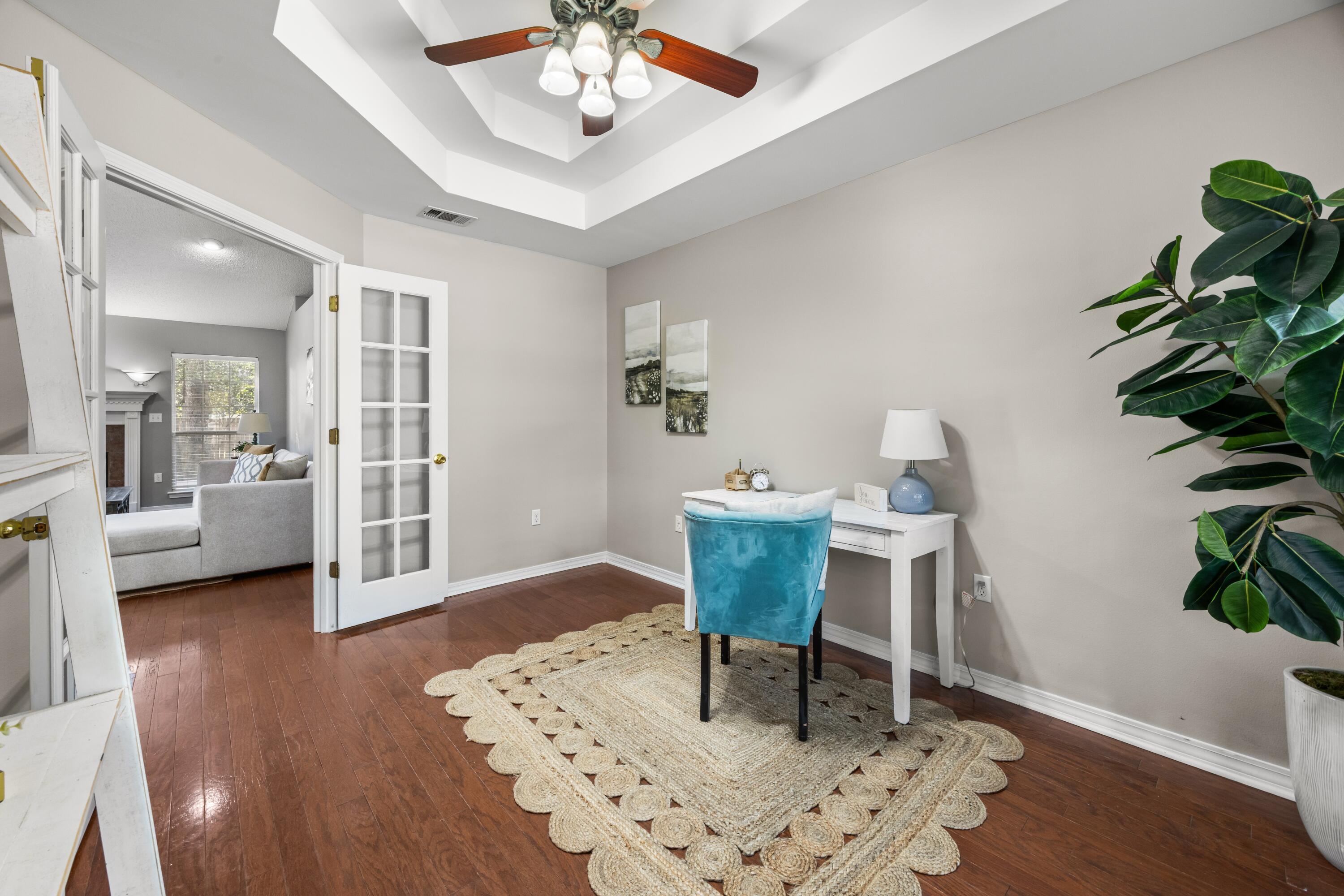 COUNTRY CLUB ESTATES 1 OF CRESTVIEW - Residential