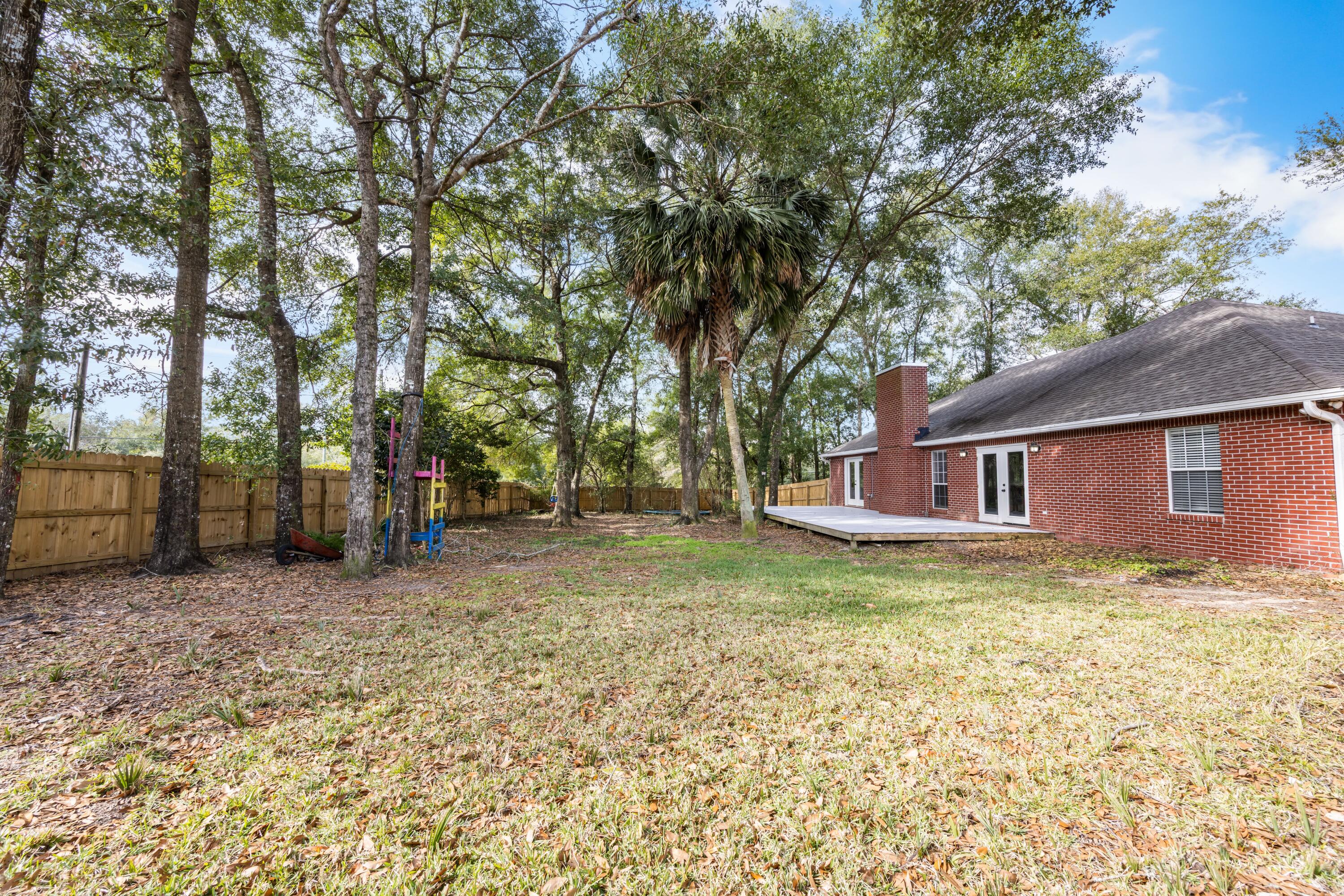 COUNTRY CLUB ESTATES 1 OF CRESTVIEW - Residential