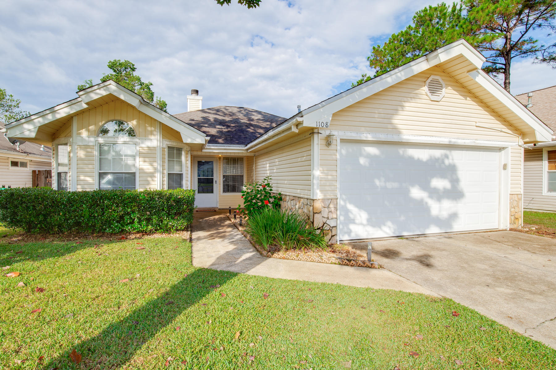 HIDDEN TRAILS PH 2 - Residential Lease