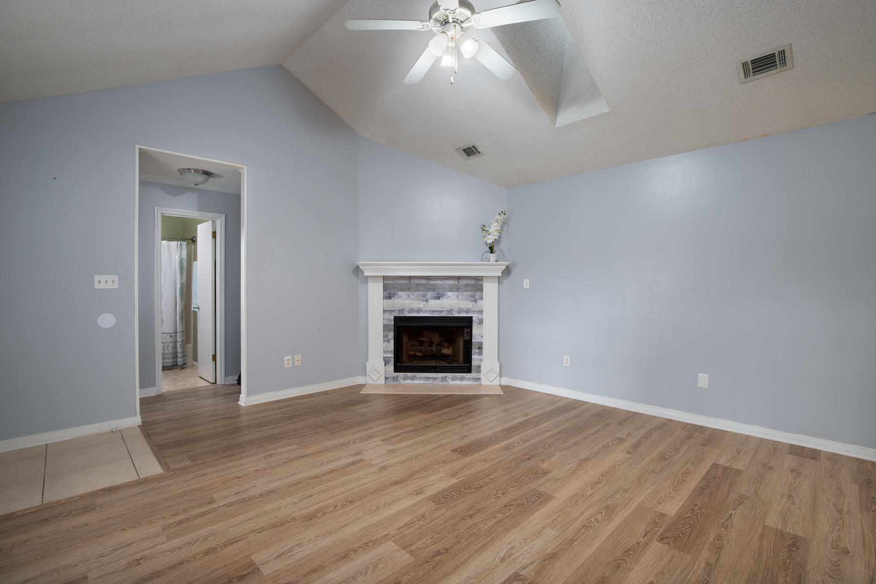 HIDDEN TRAILS PH 2 - Residential Lease