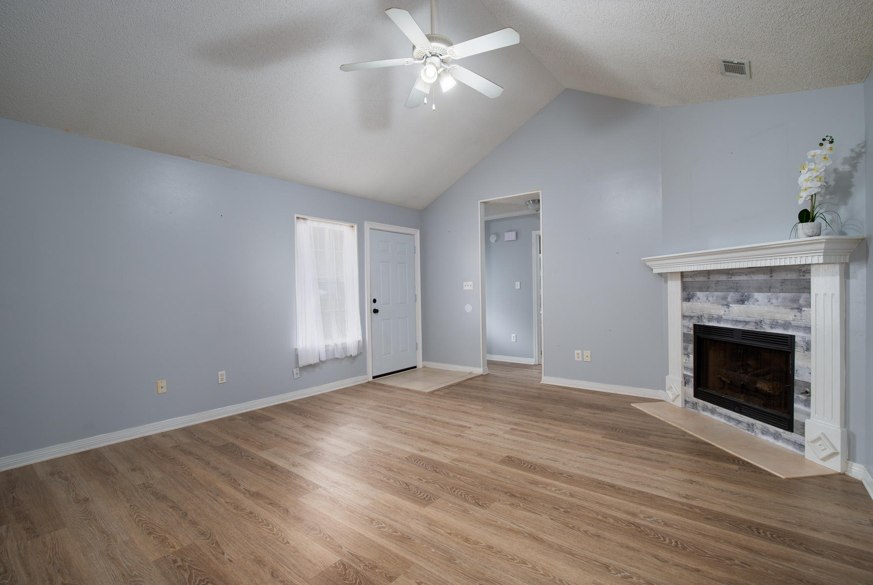 HIDDEN TRAILS PH 2 - Residential Lease