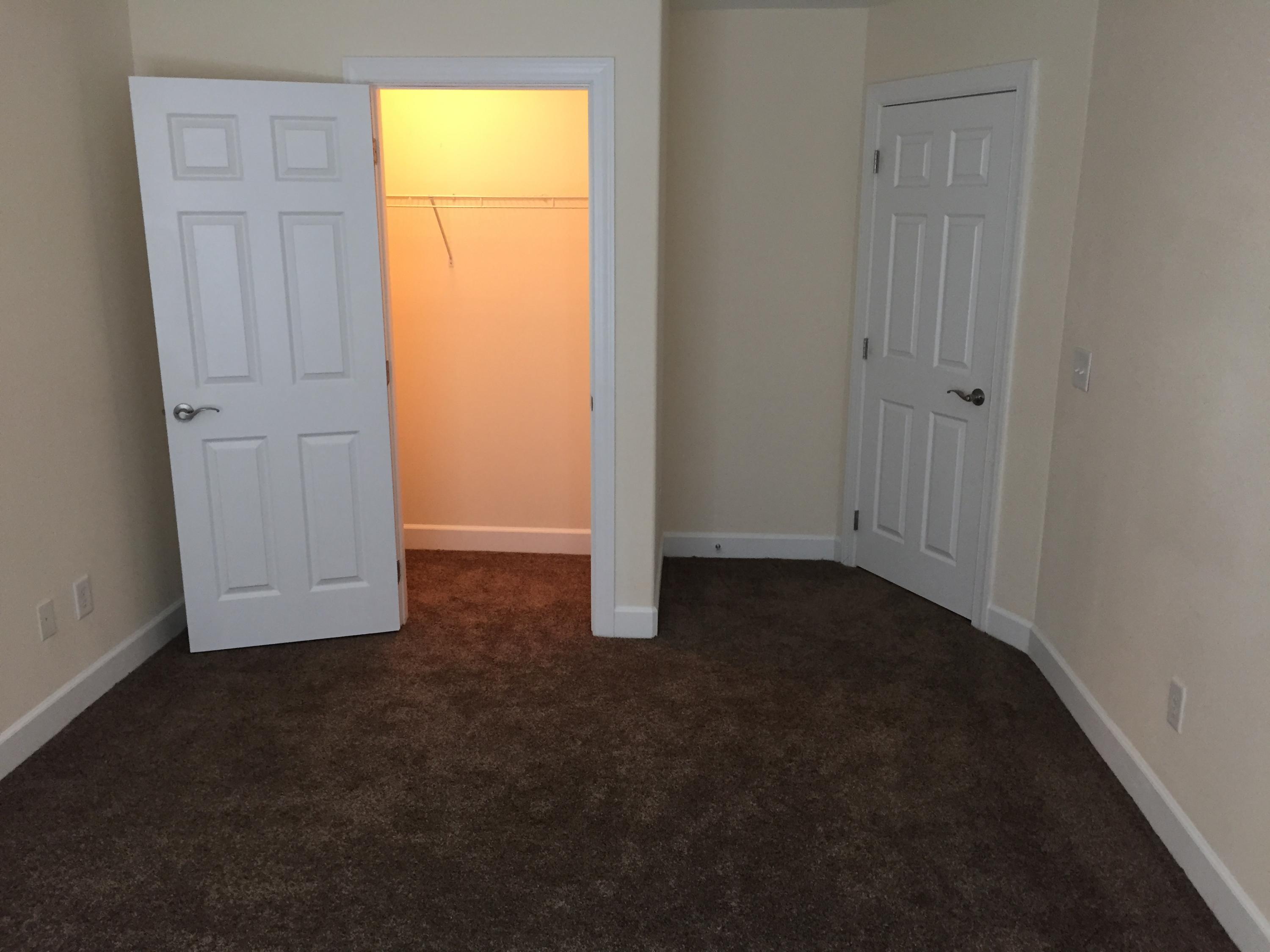 EAGLE BAY - Residential Lease