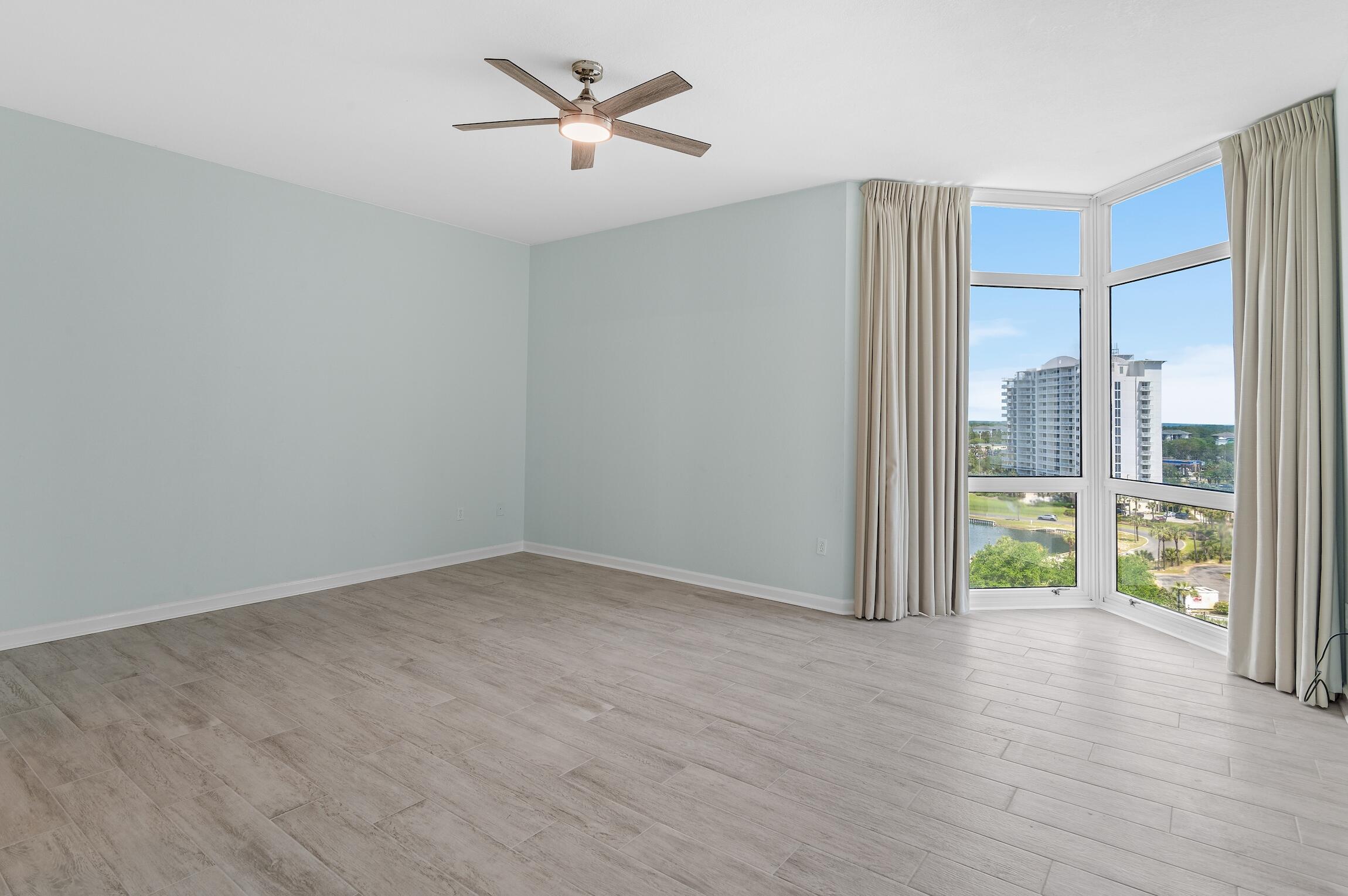 REGENCY TOWERS - Residential